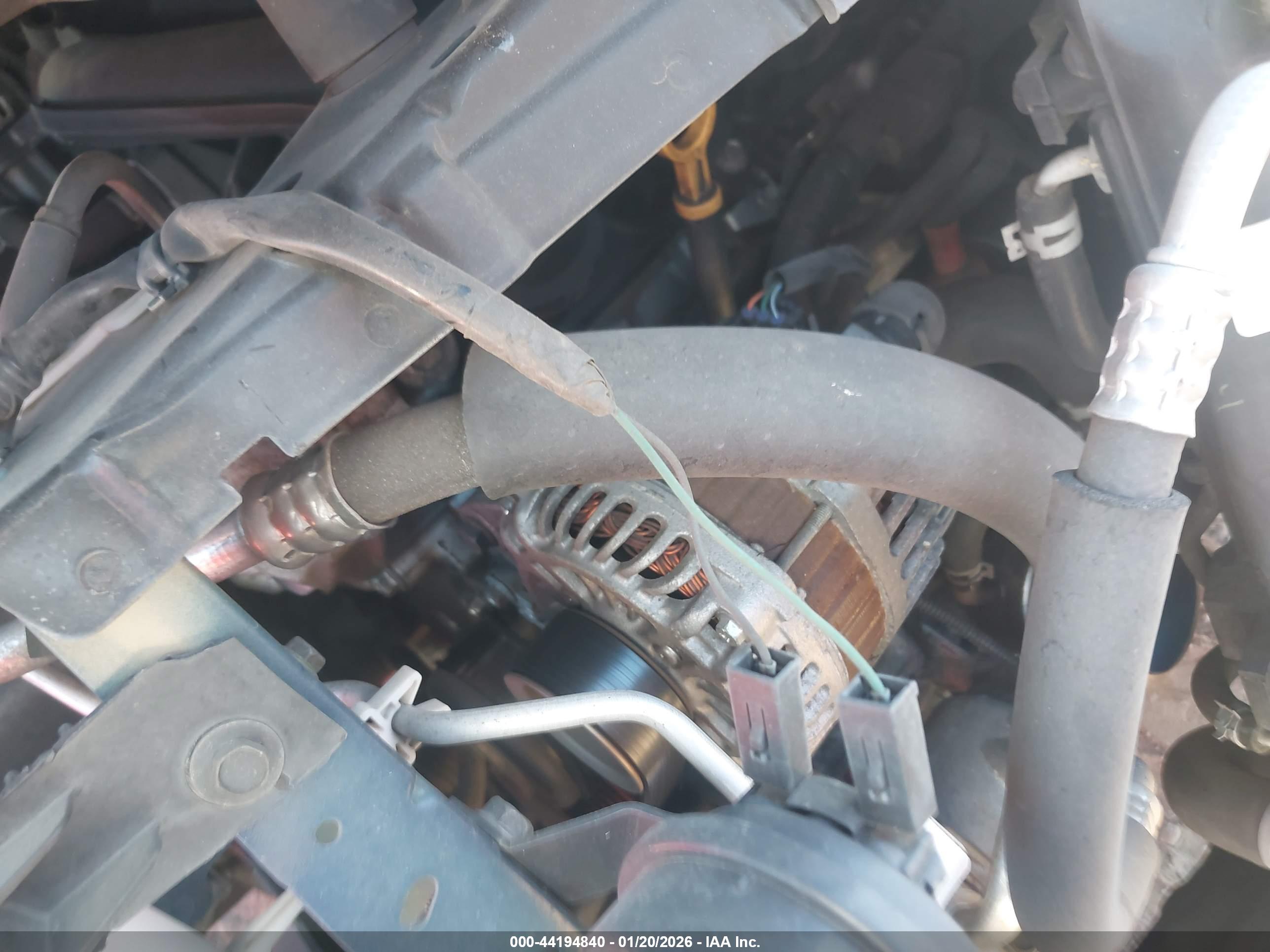 NISSAN VERSA image 10