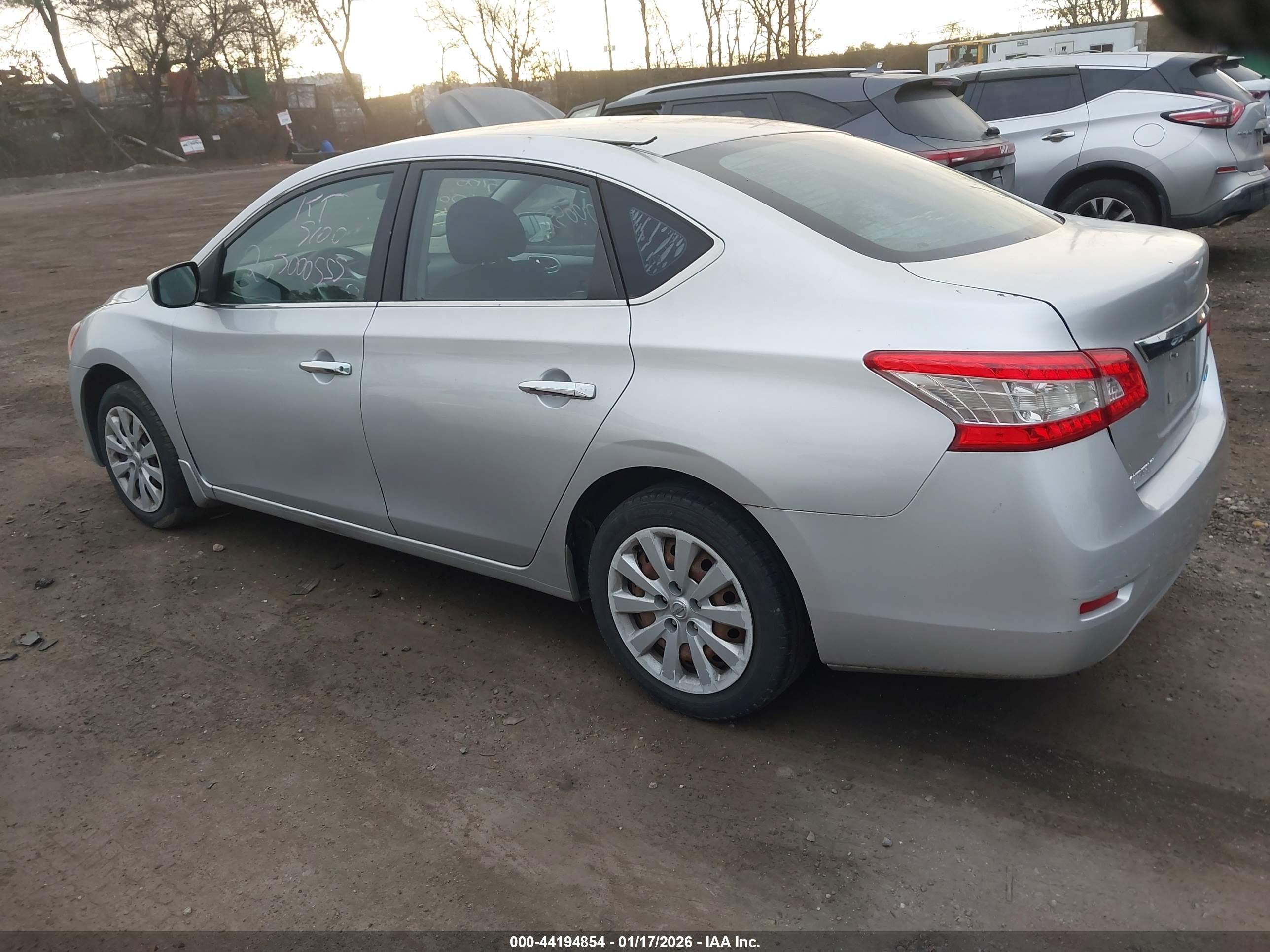 NISSAN SENTRA image 3