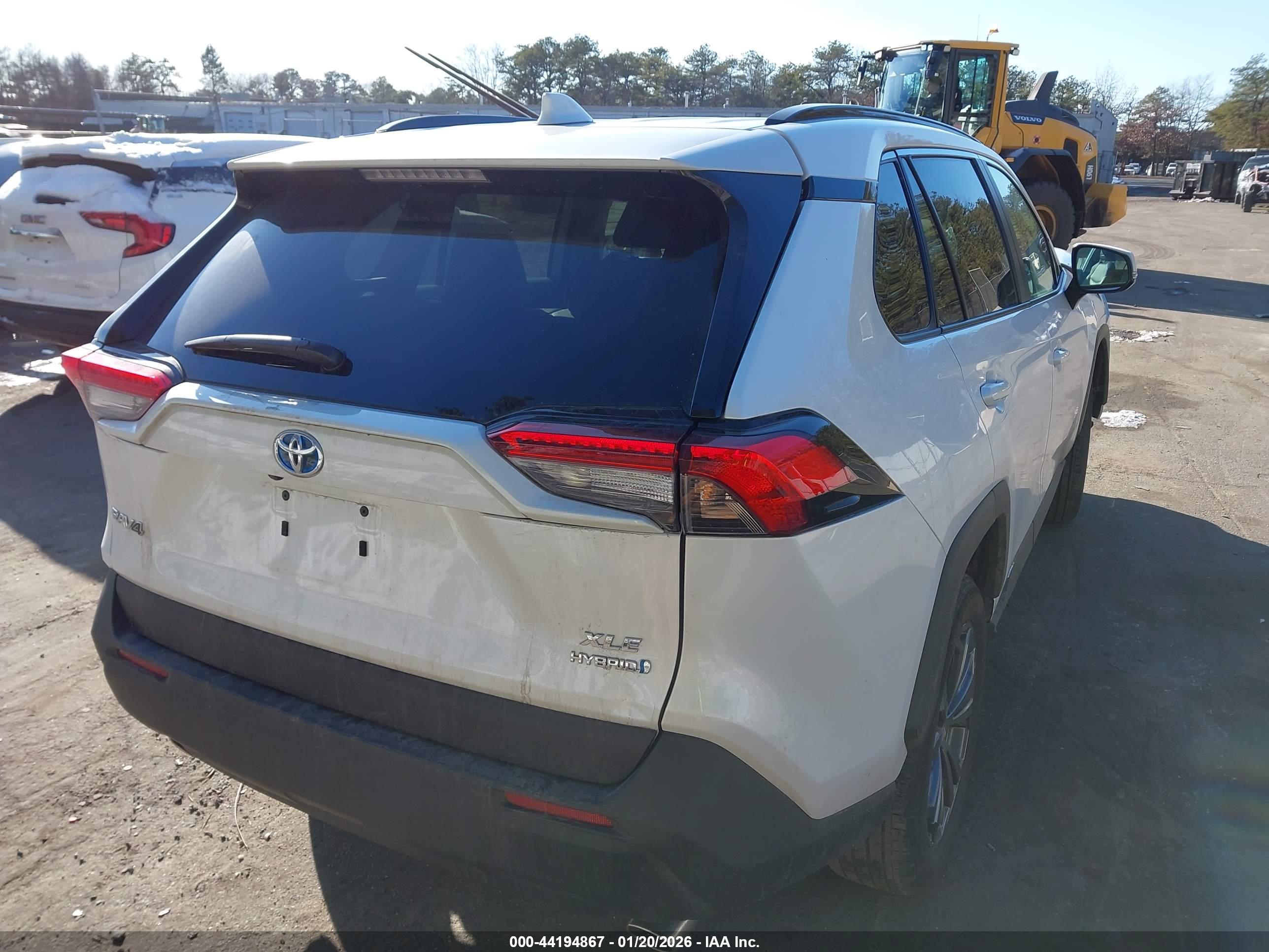 TOYOTA RAV4 image 4