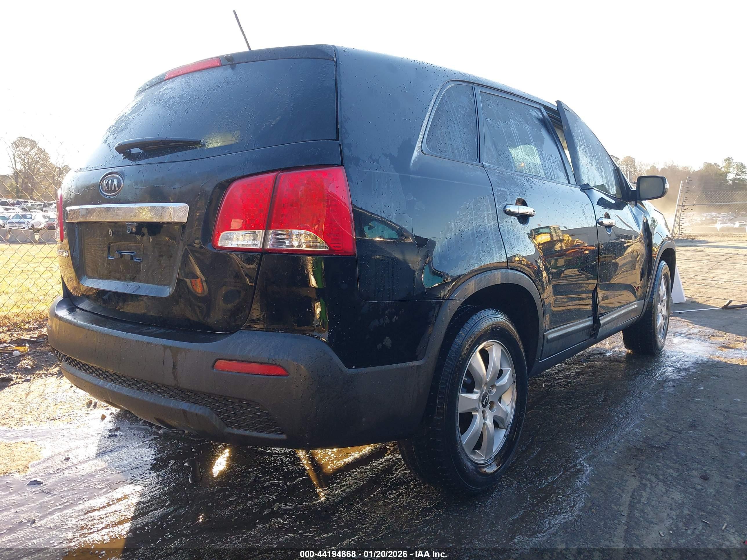 KIA SORENTO image 4