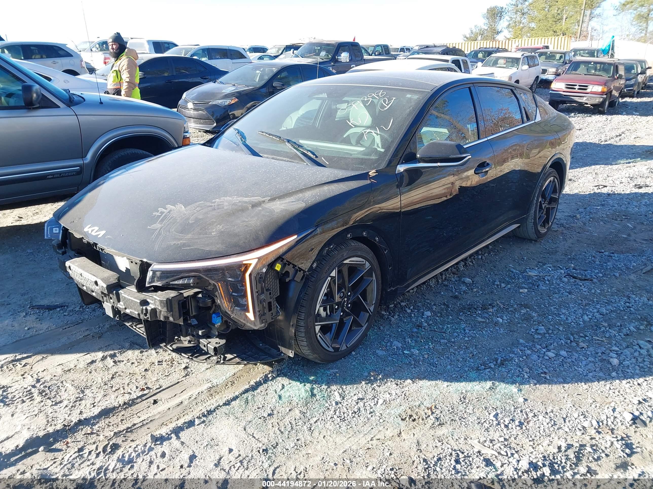KIA K4 image 2