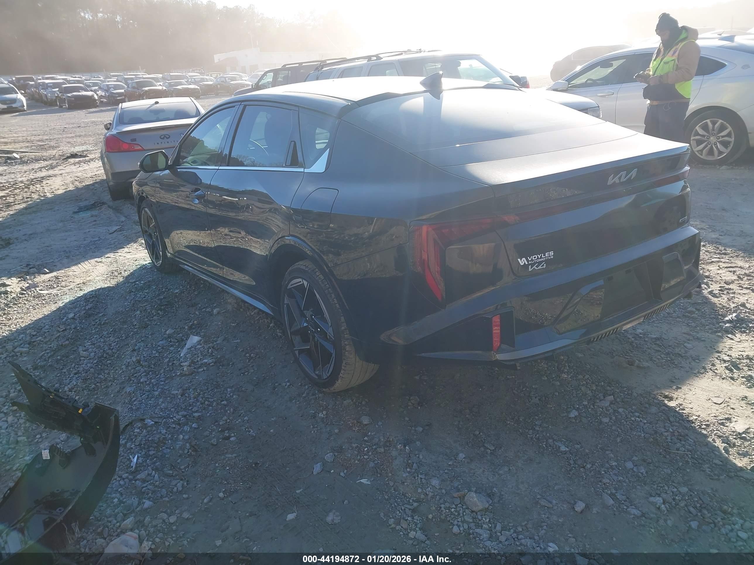 KIA K4 image 3