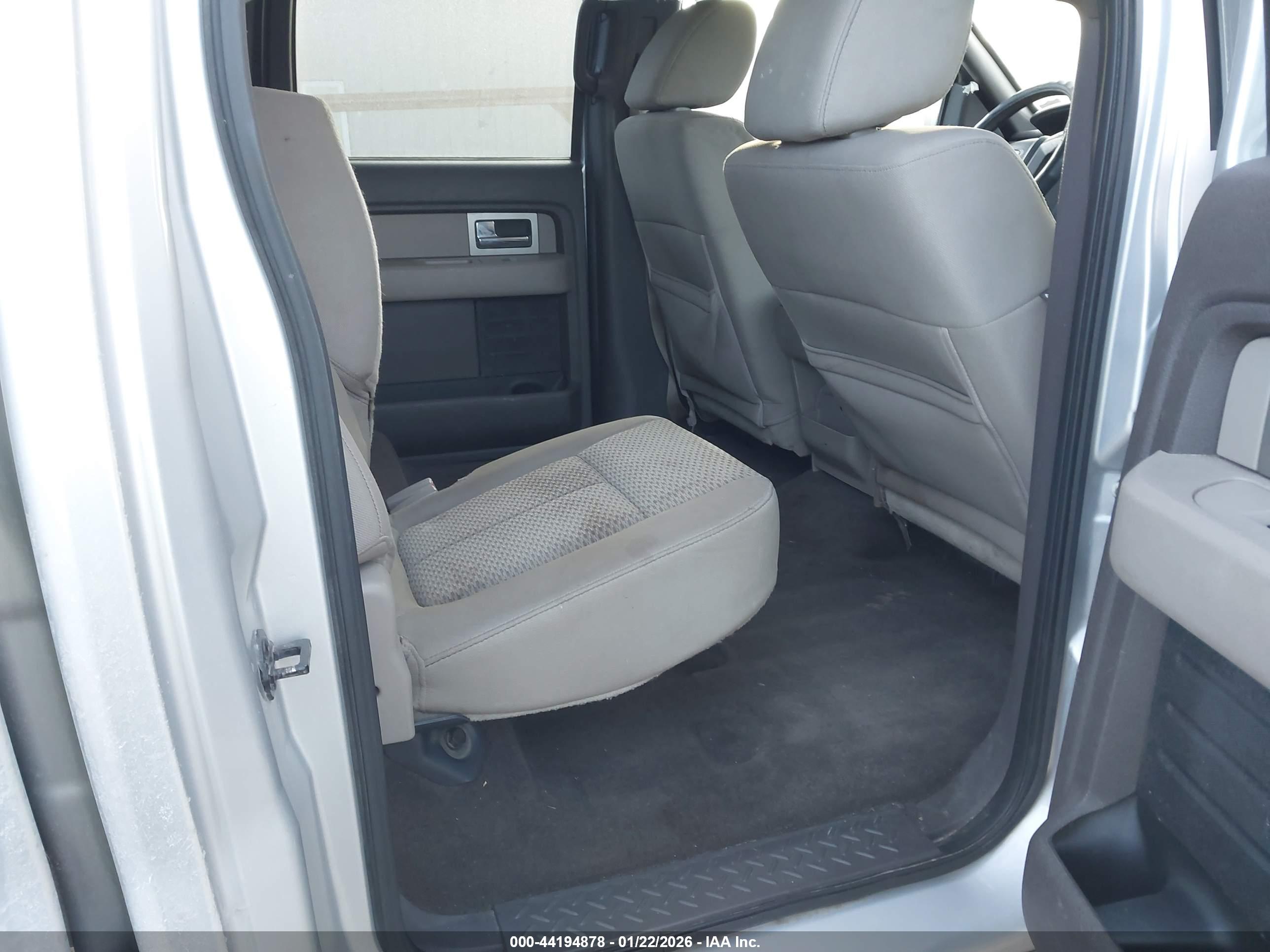 FORD F-150 image 8