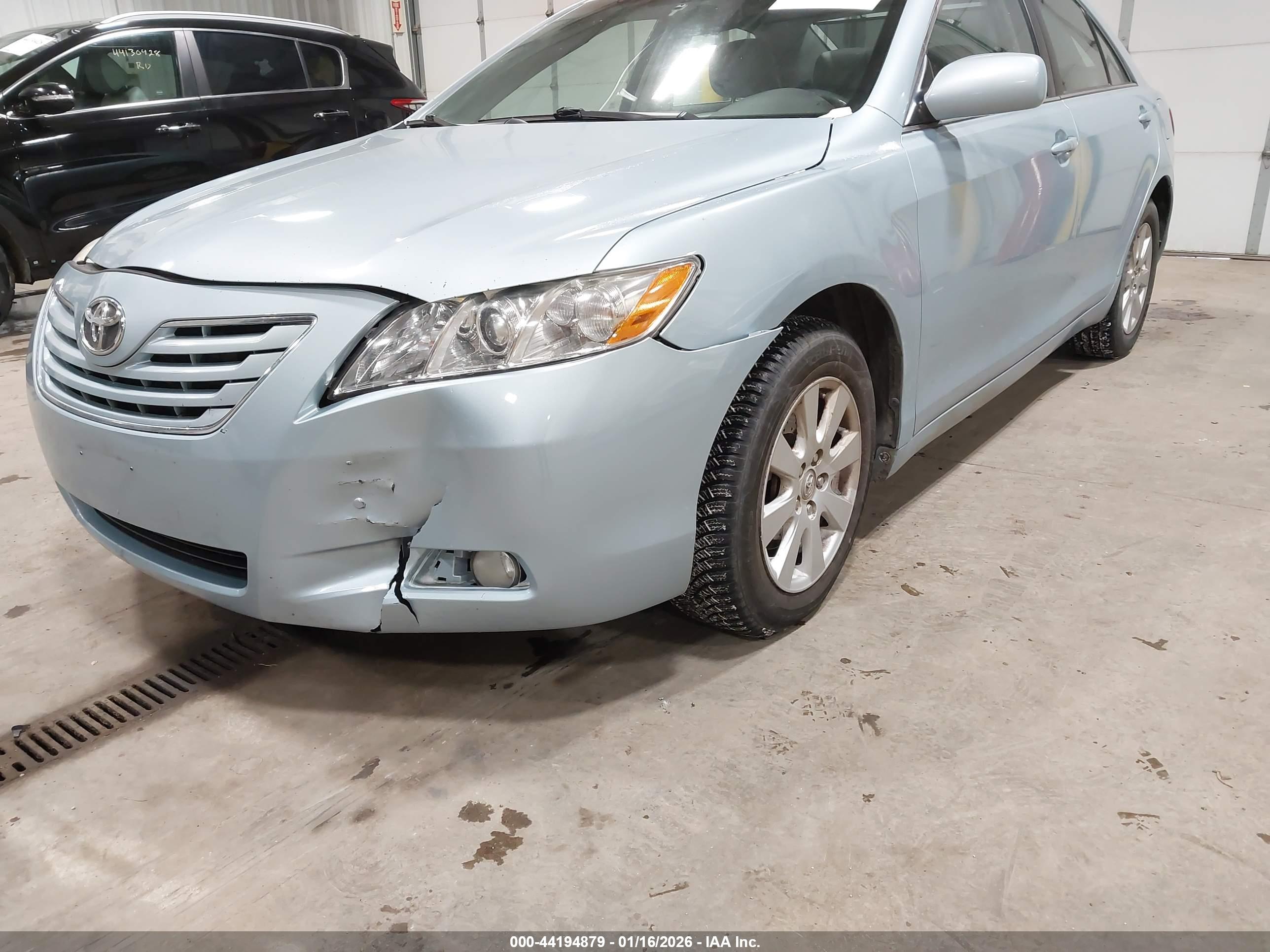 TOYOTA CAMRY image 6