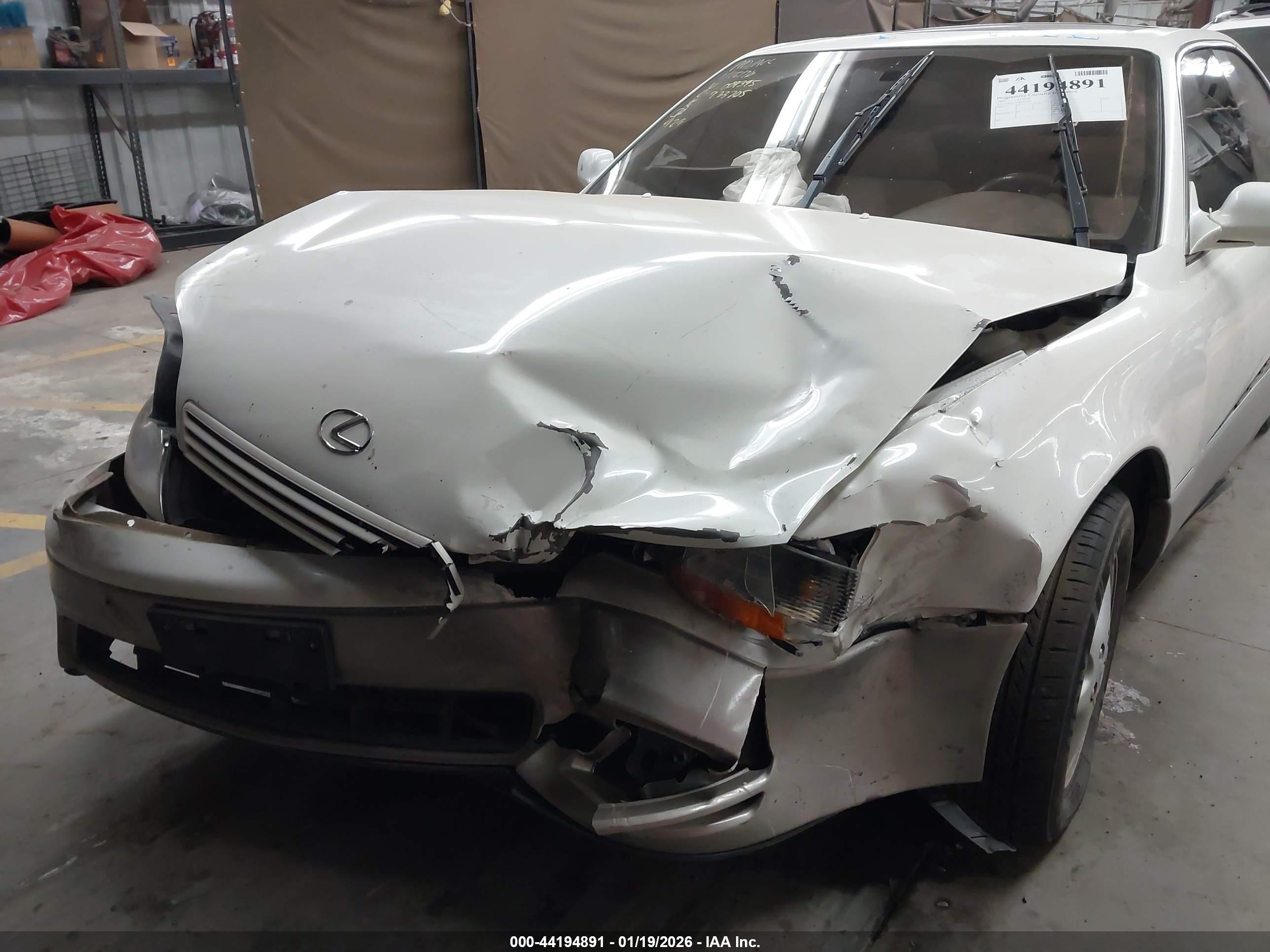 LEXUS ES image 6