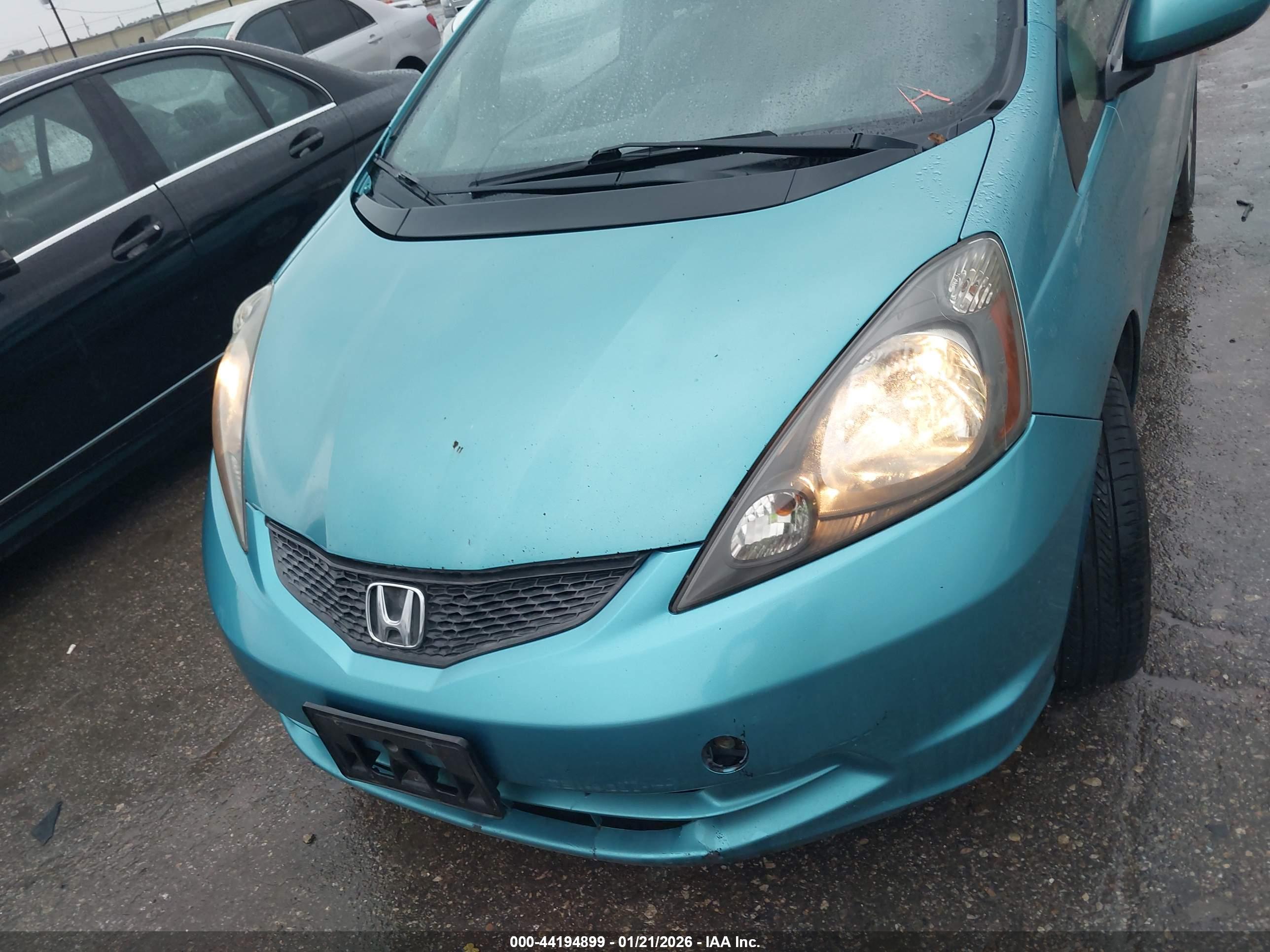 HONDA FIT image 6