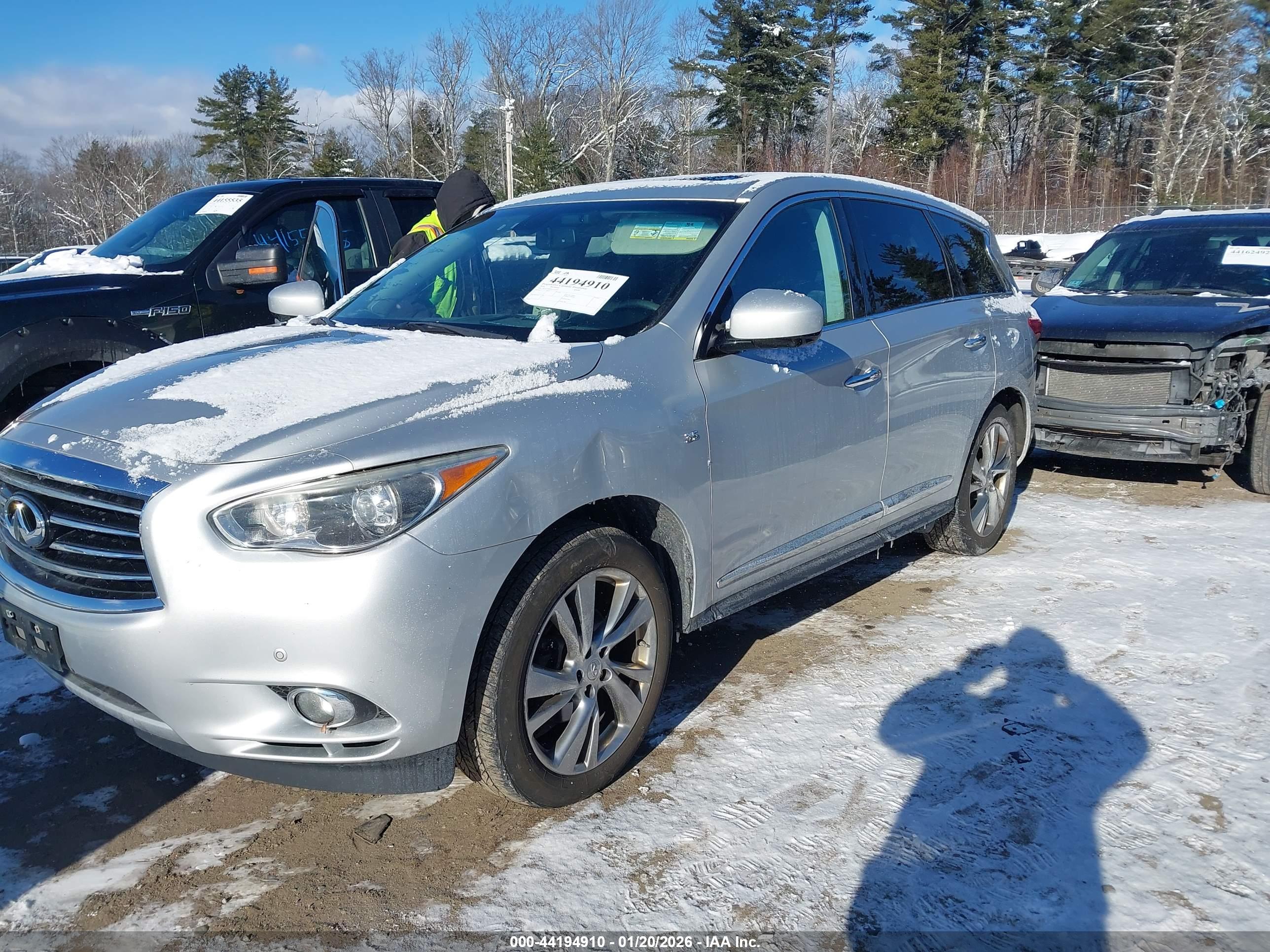 INFINITI QX60 image 2