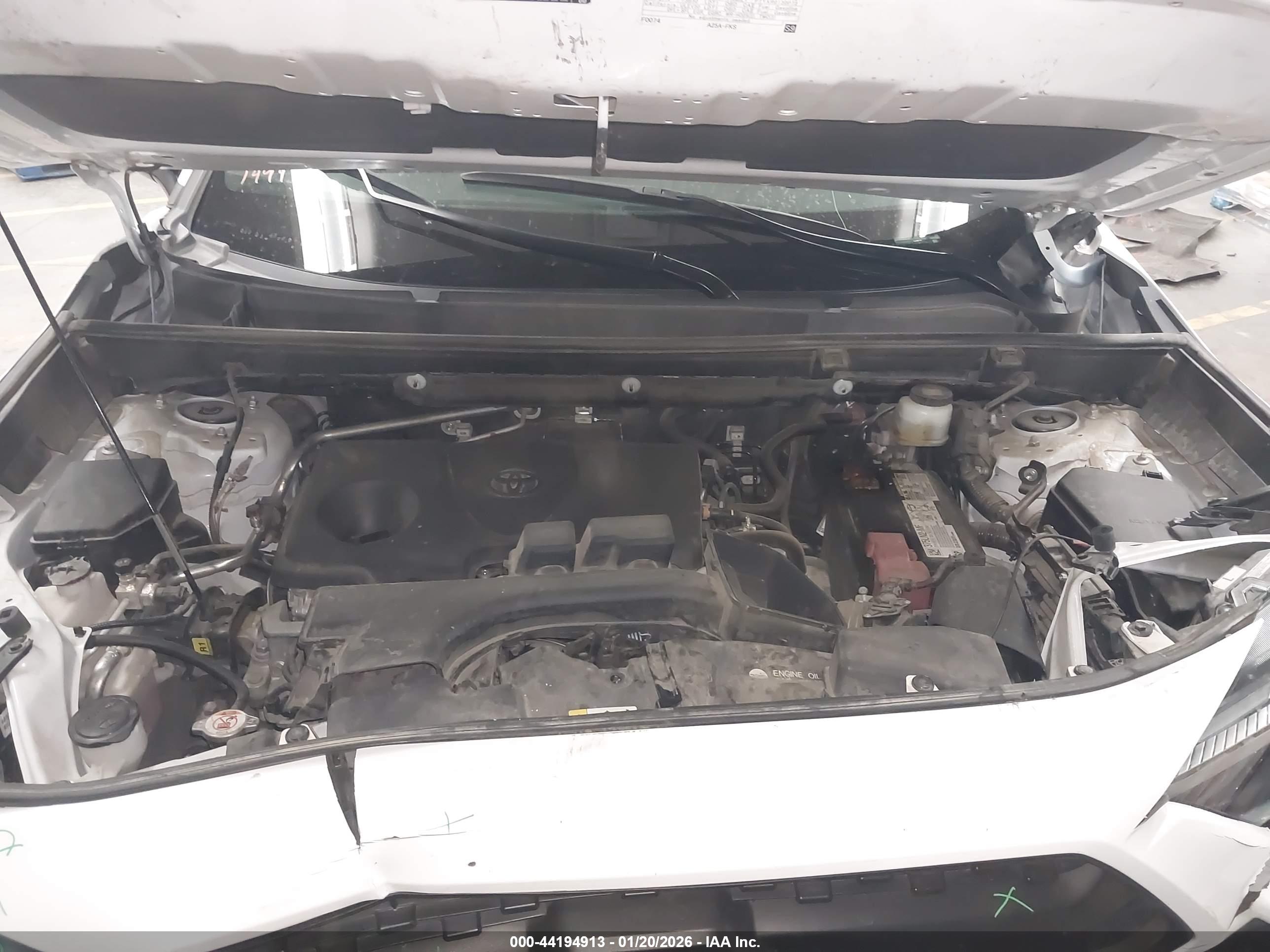 TOYOTA RAV4 image 10