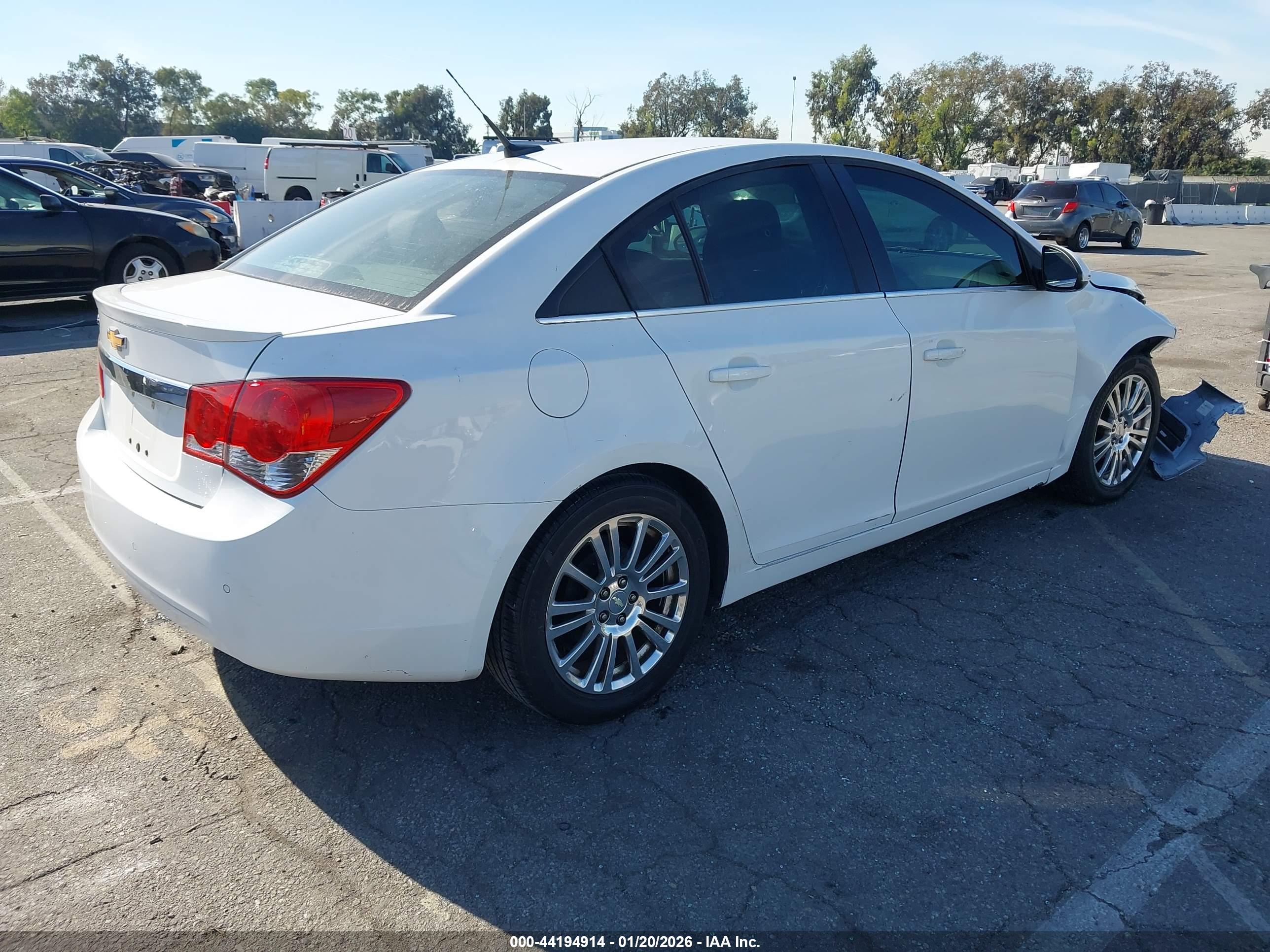 CHEVROLET CRUZE image 4