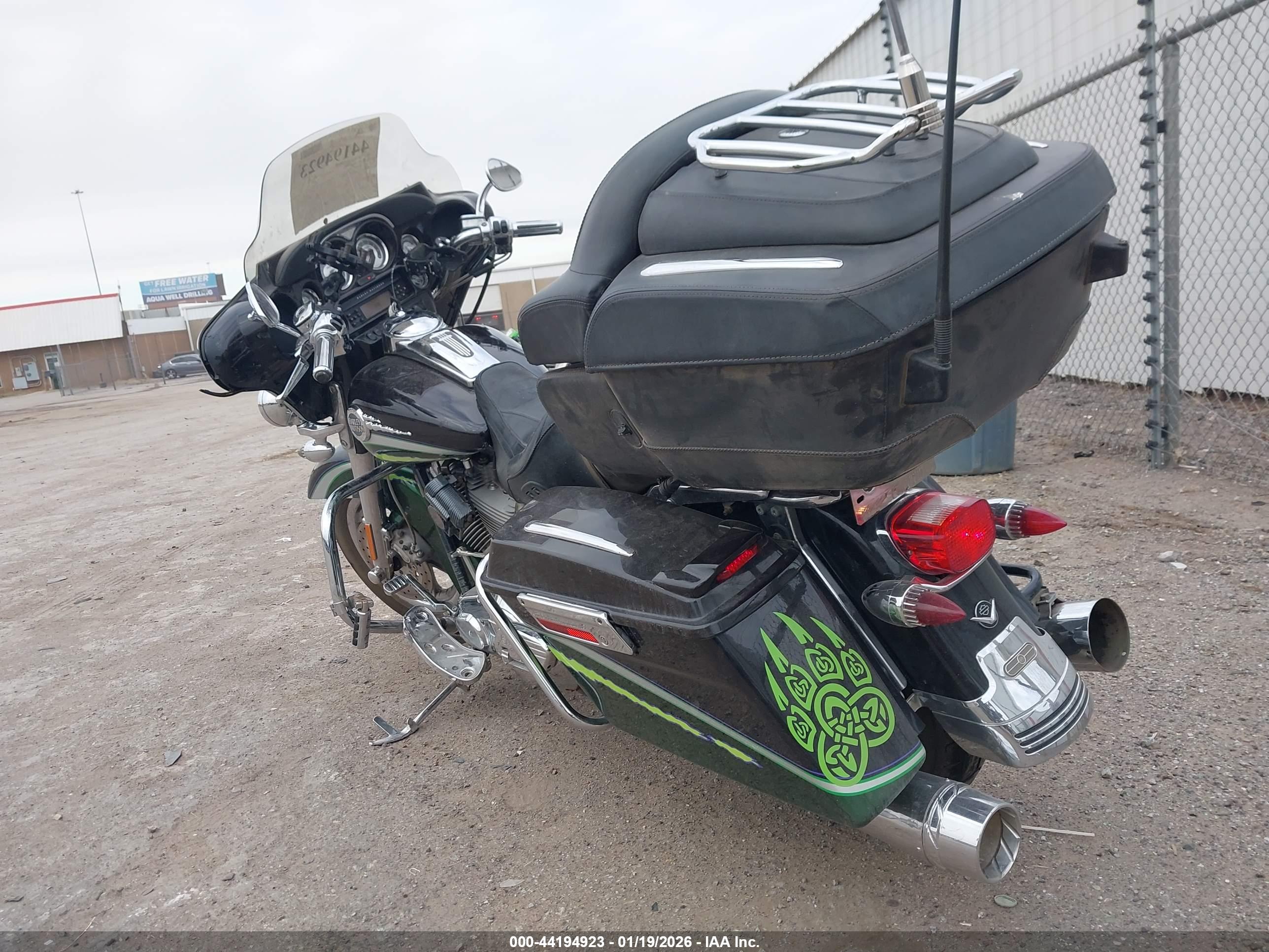 HARLEY-DAVIDSON FLHTCUSE image 3