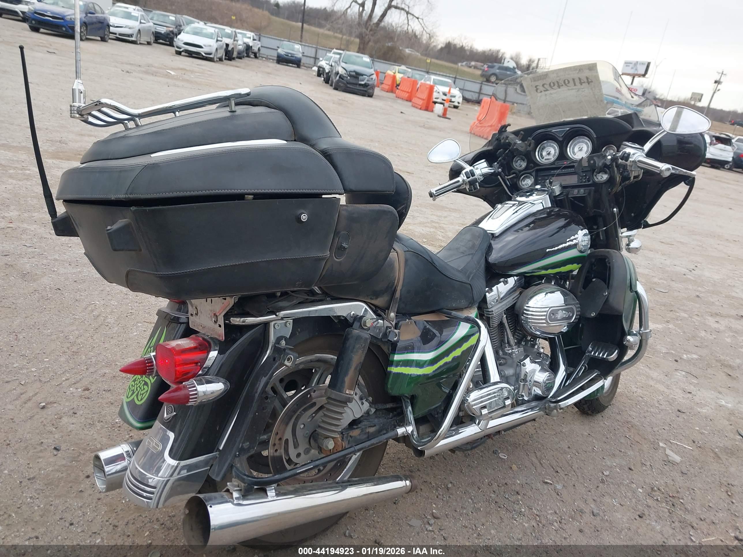 HARLEY-DAVIDSON FLHTCUSE image 4