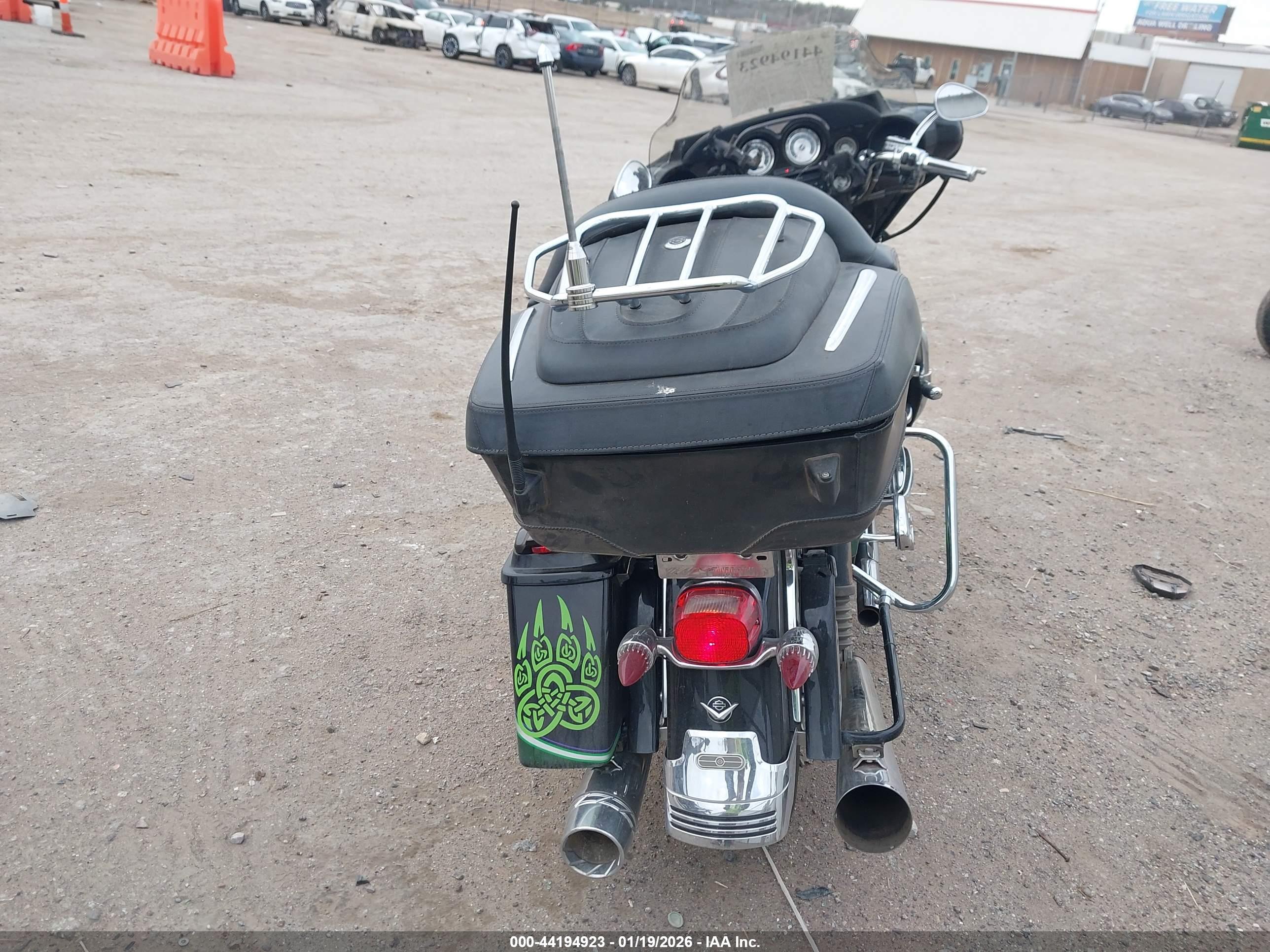 HARLEY-DAVIDSON FLHTCUSE image 6