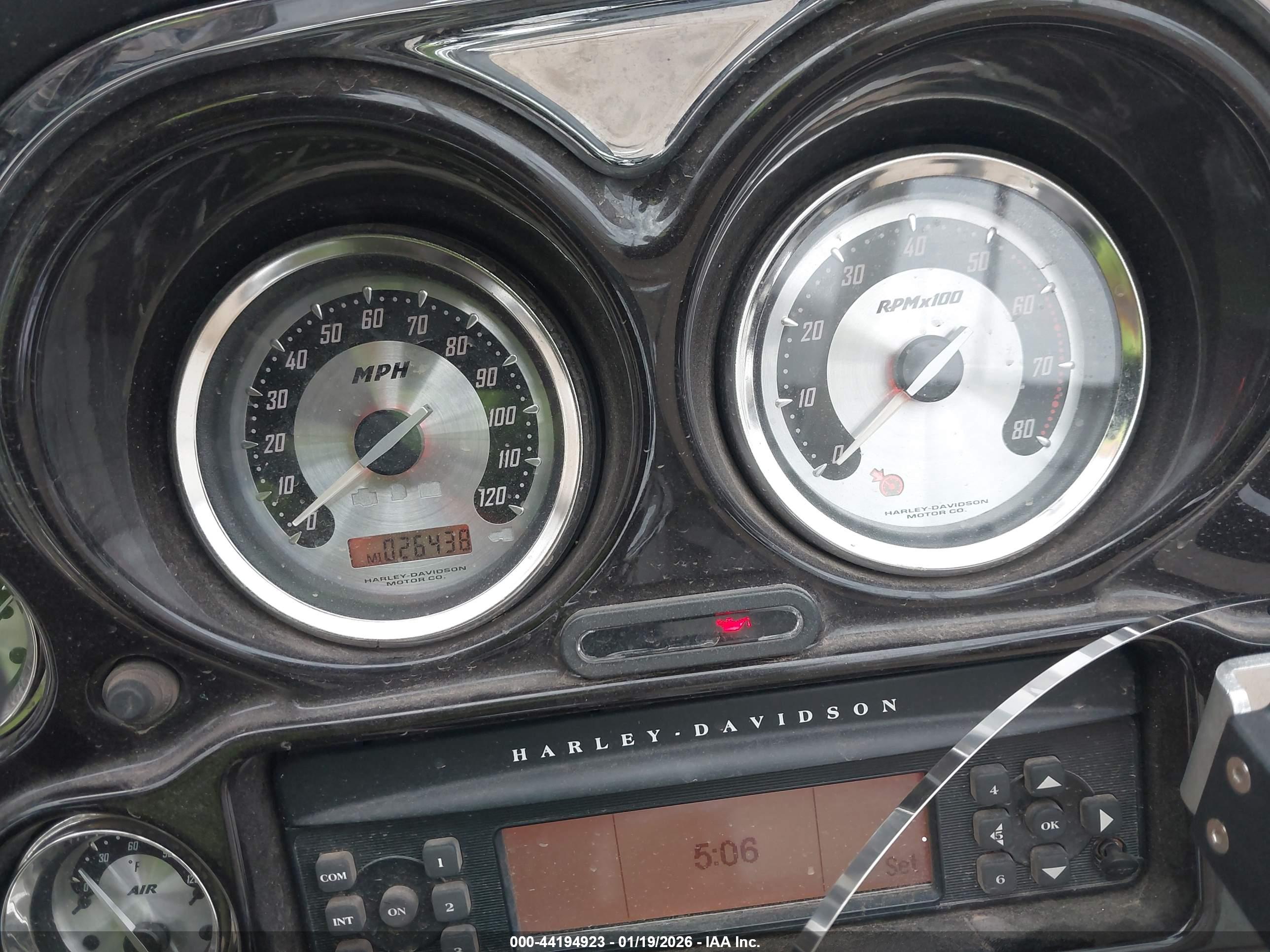 HARLEY-DAVIDSON FLHTCUSE image 7