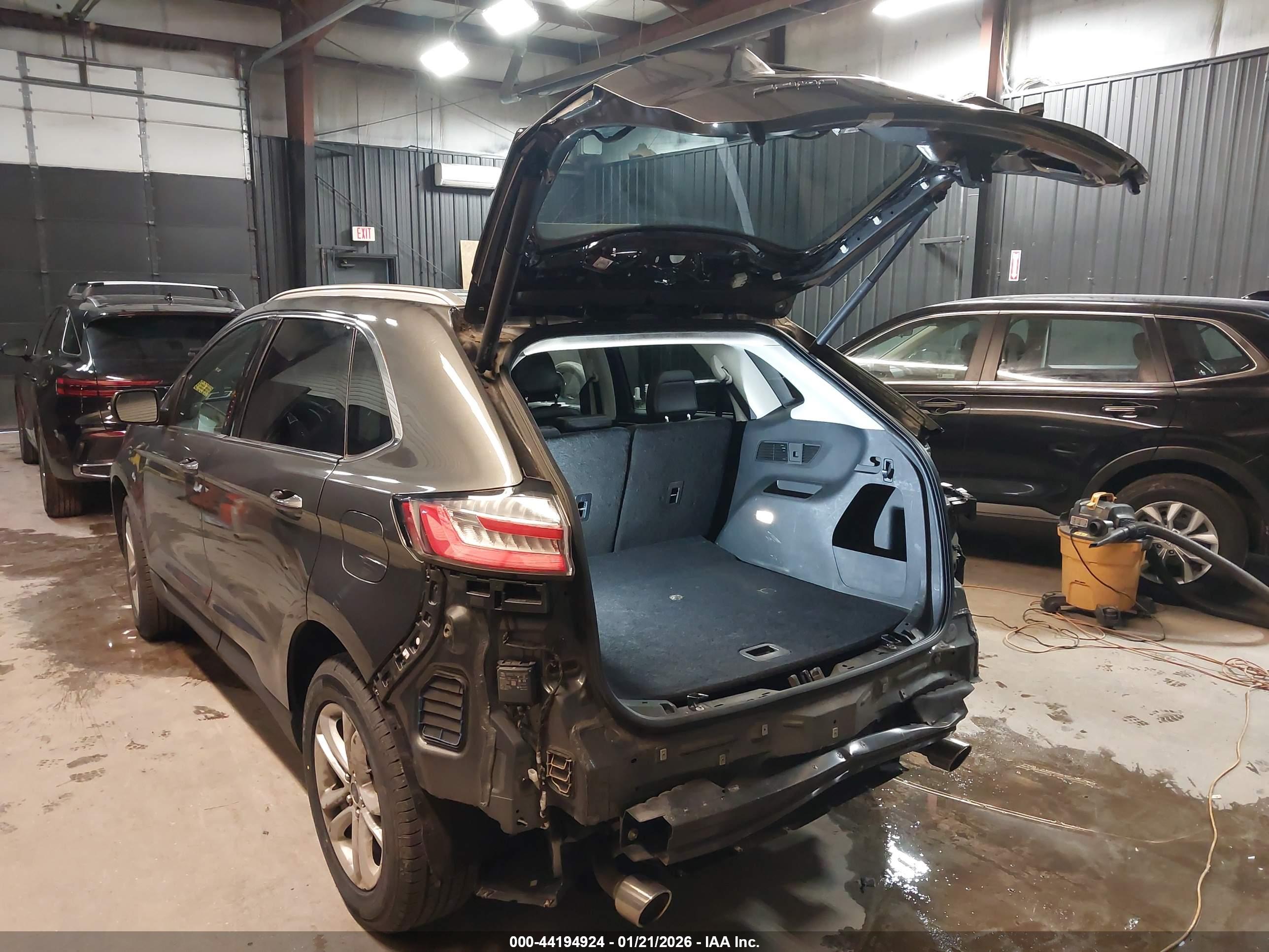 FORD EDGE image 3