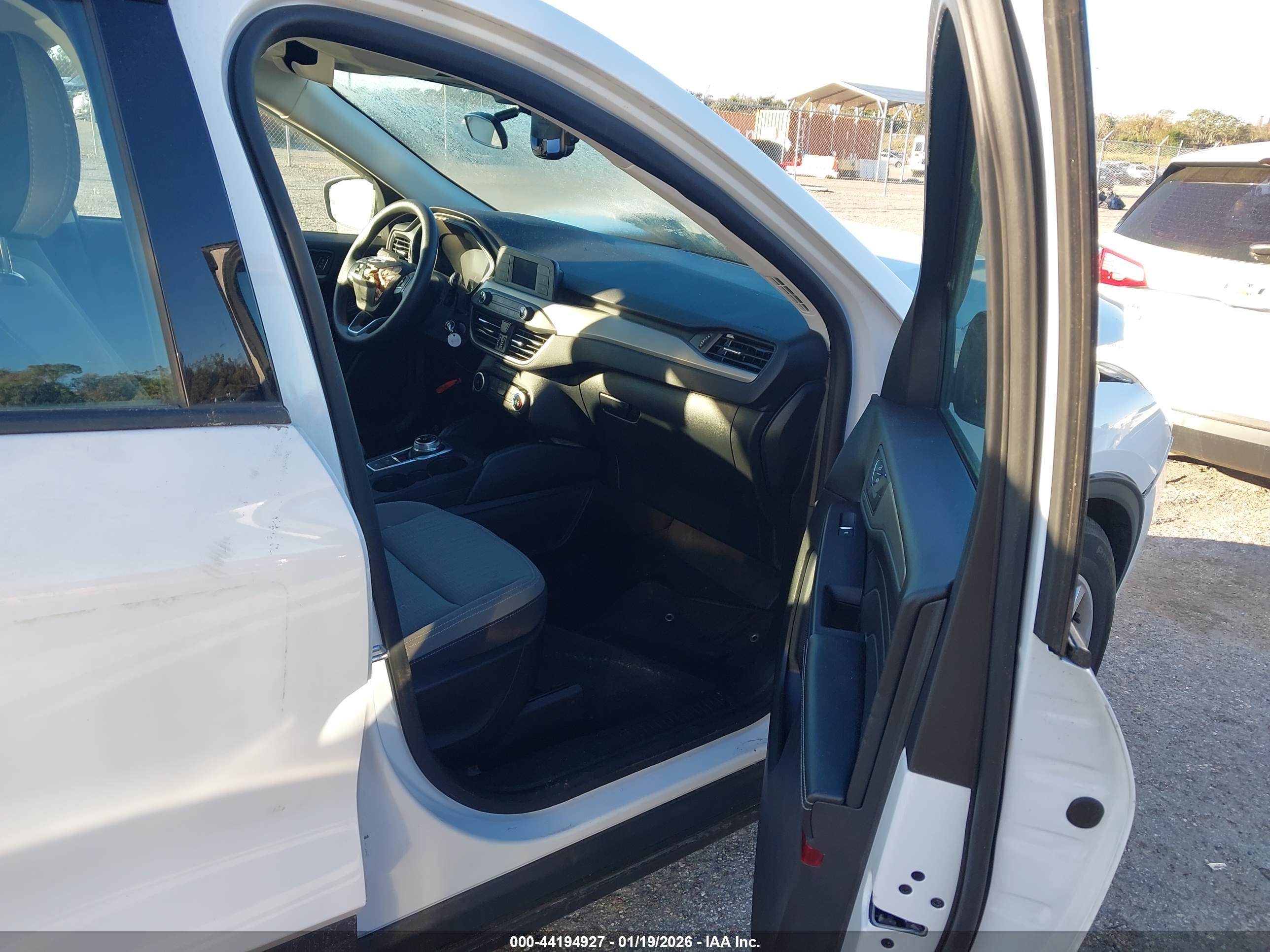 FORD ESCAPE image 5
