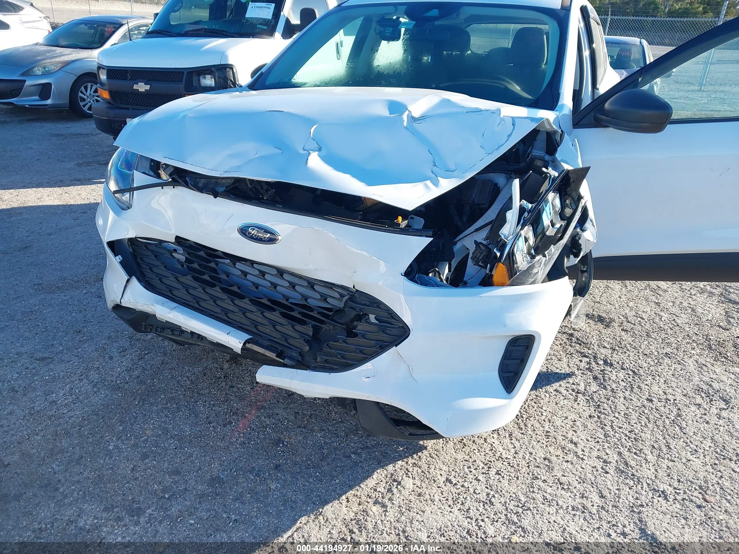 FORD ESCAPE image 6