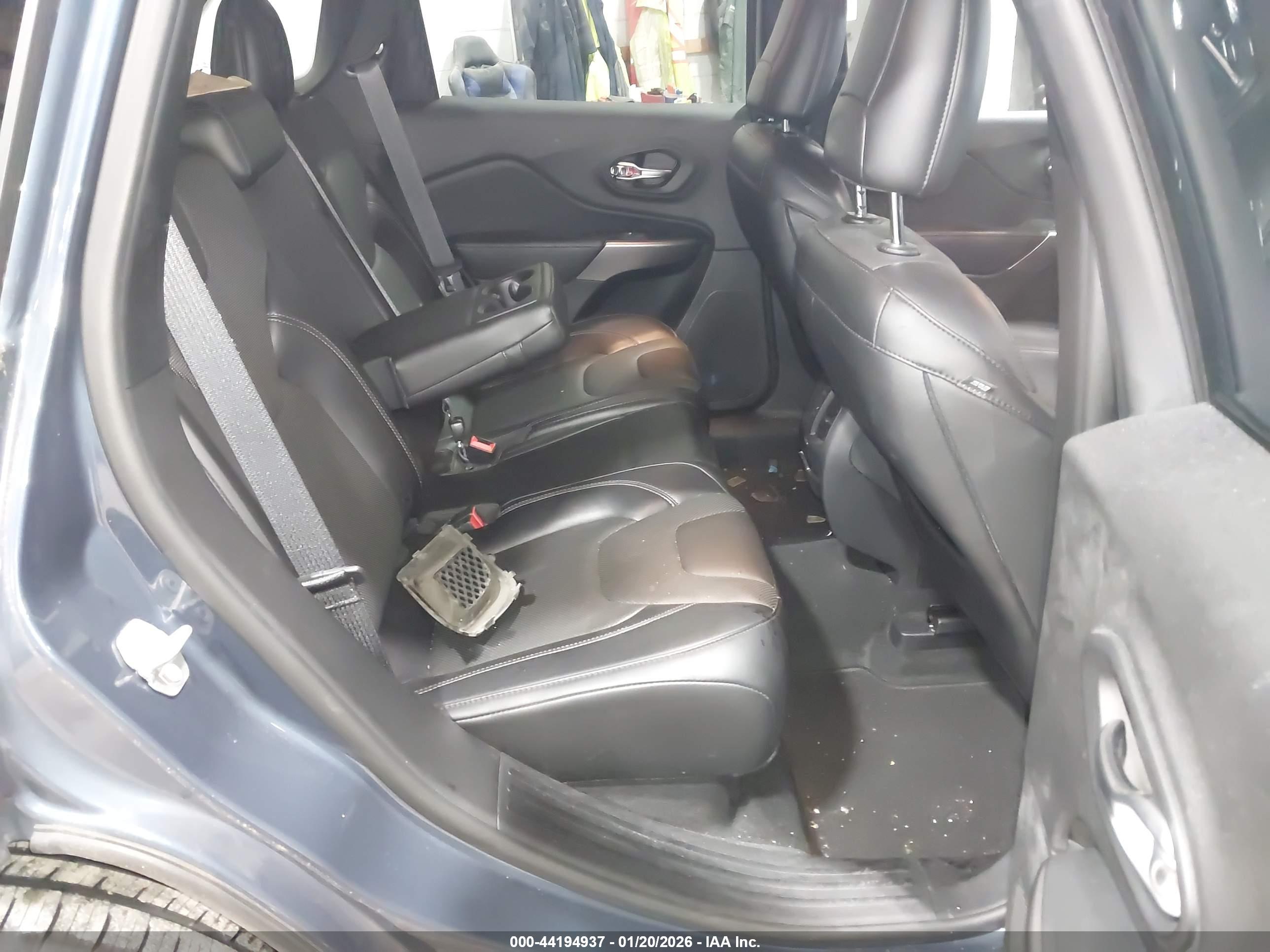 JEEP CHEROKEE image 8