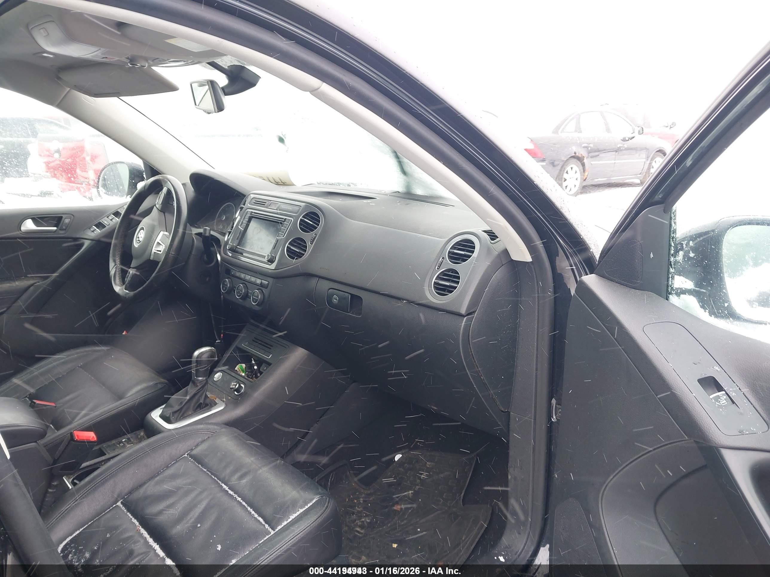 VOLKSWAGEN TIGUAN image 5