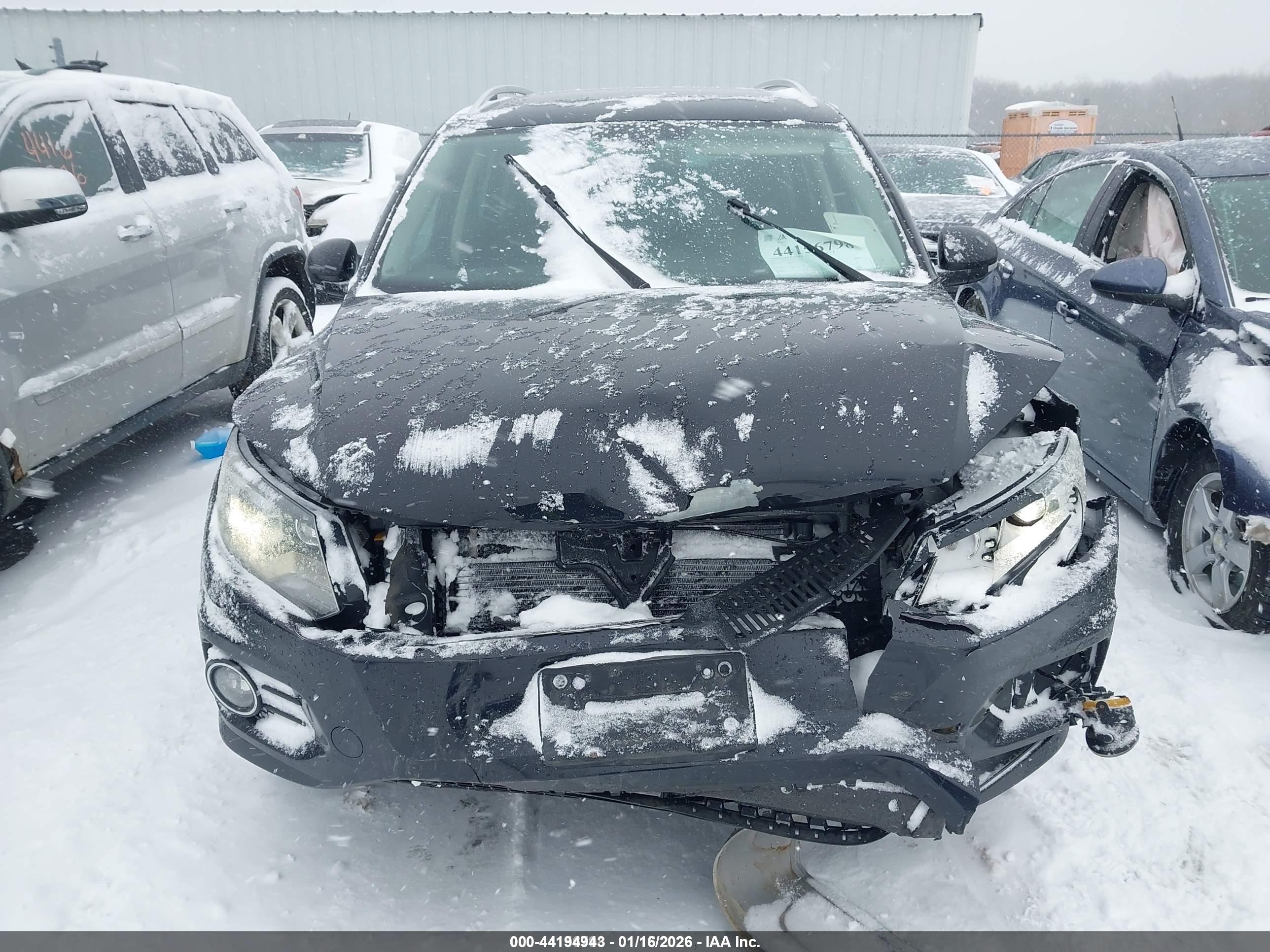 VOLKSWAGEN TIGUAN image 6