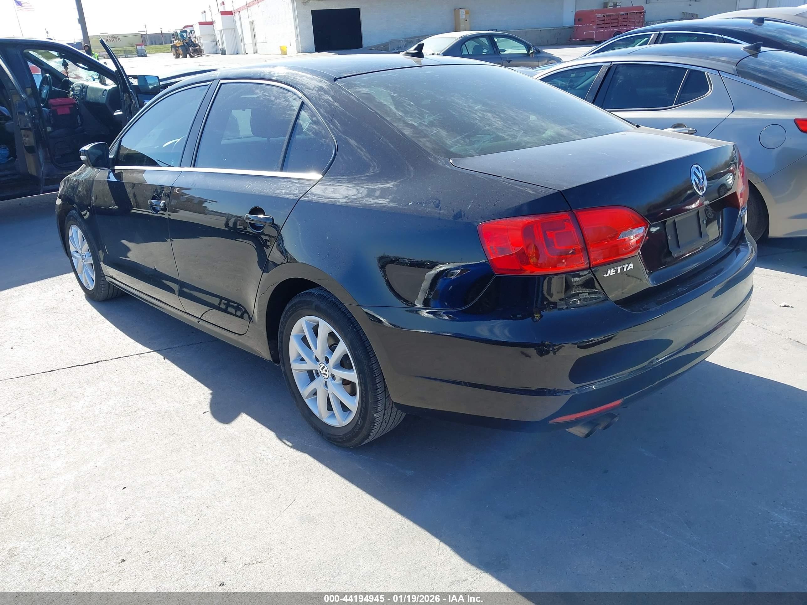 VOLKSWAGEN JETTA image 3