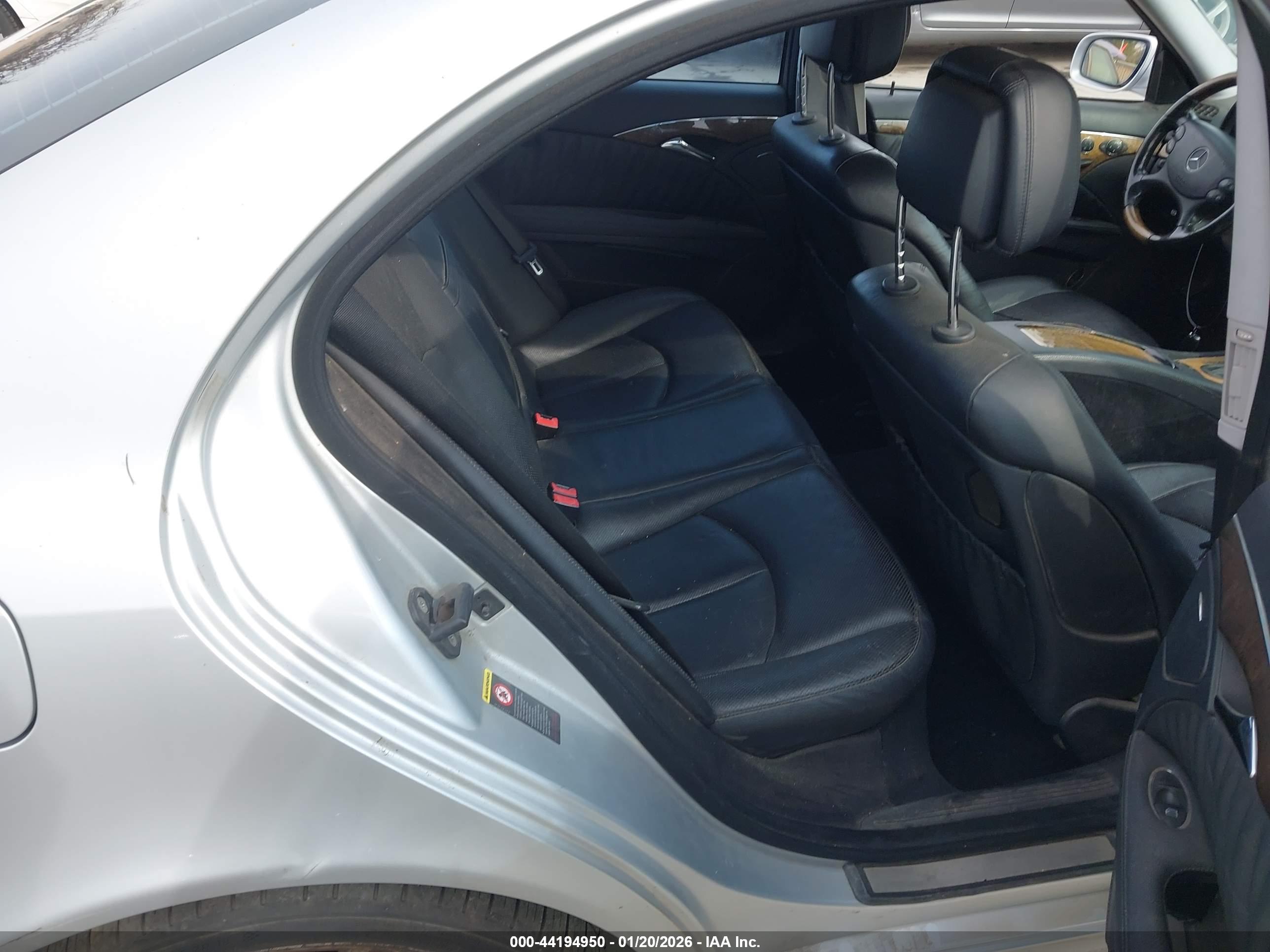 MERCEDES-BENZ E image 8