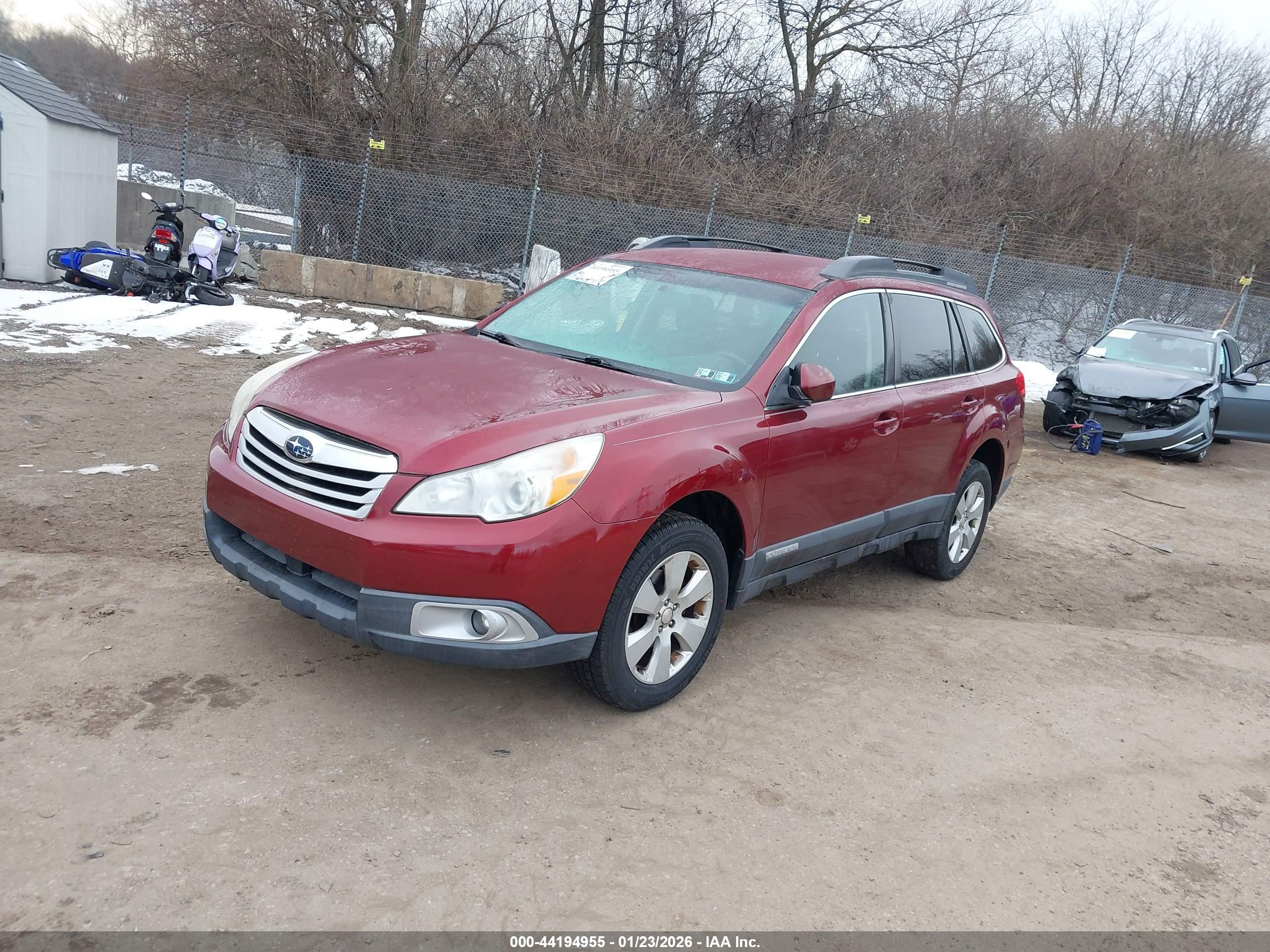 SUBARU OUTBACK image 2