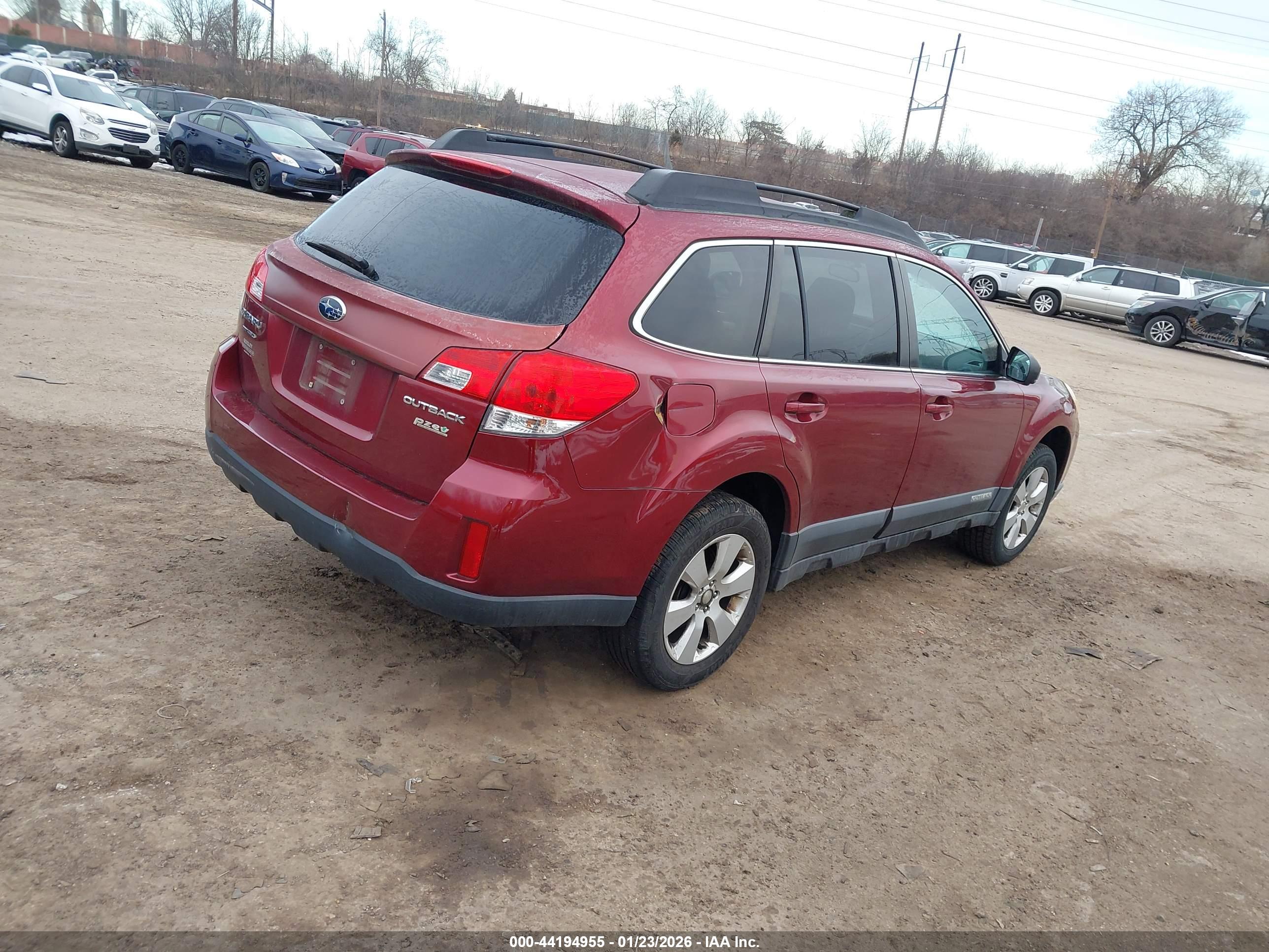 SUBARU OUTBACK image 4