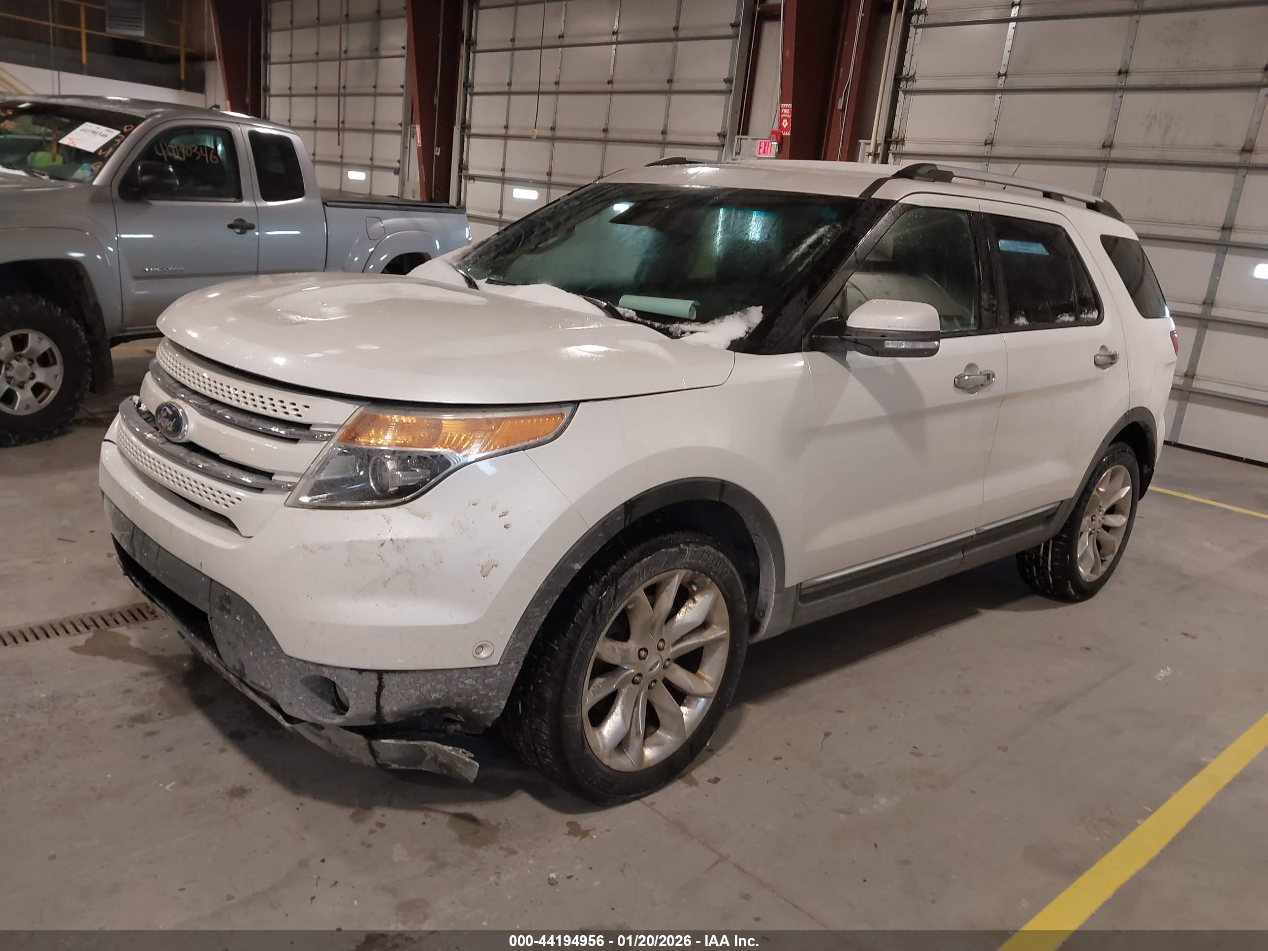 FORD EXPLORER image 2
