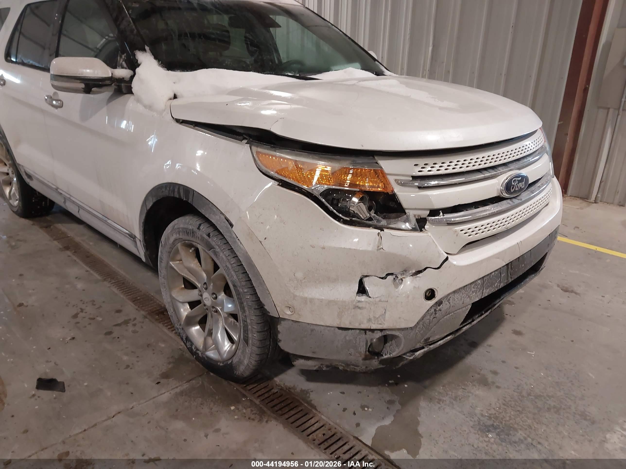 FORD EXPLORER image 6