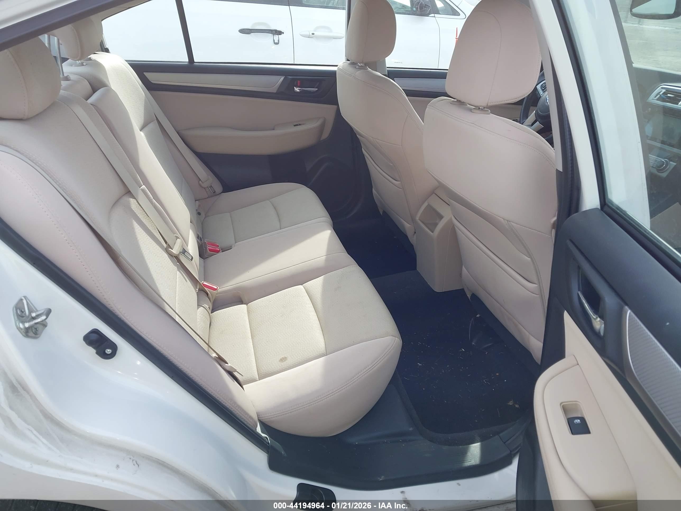 SUBARU LEGACY image 8