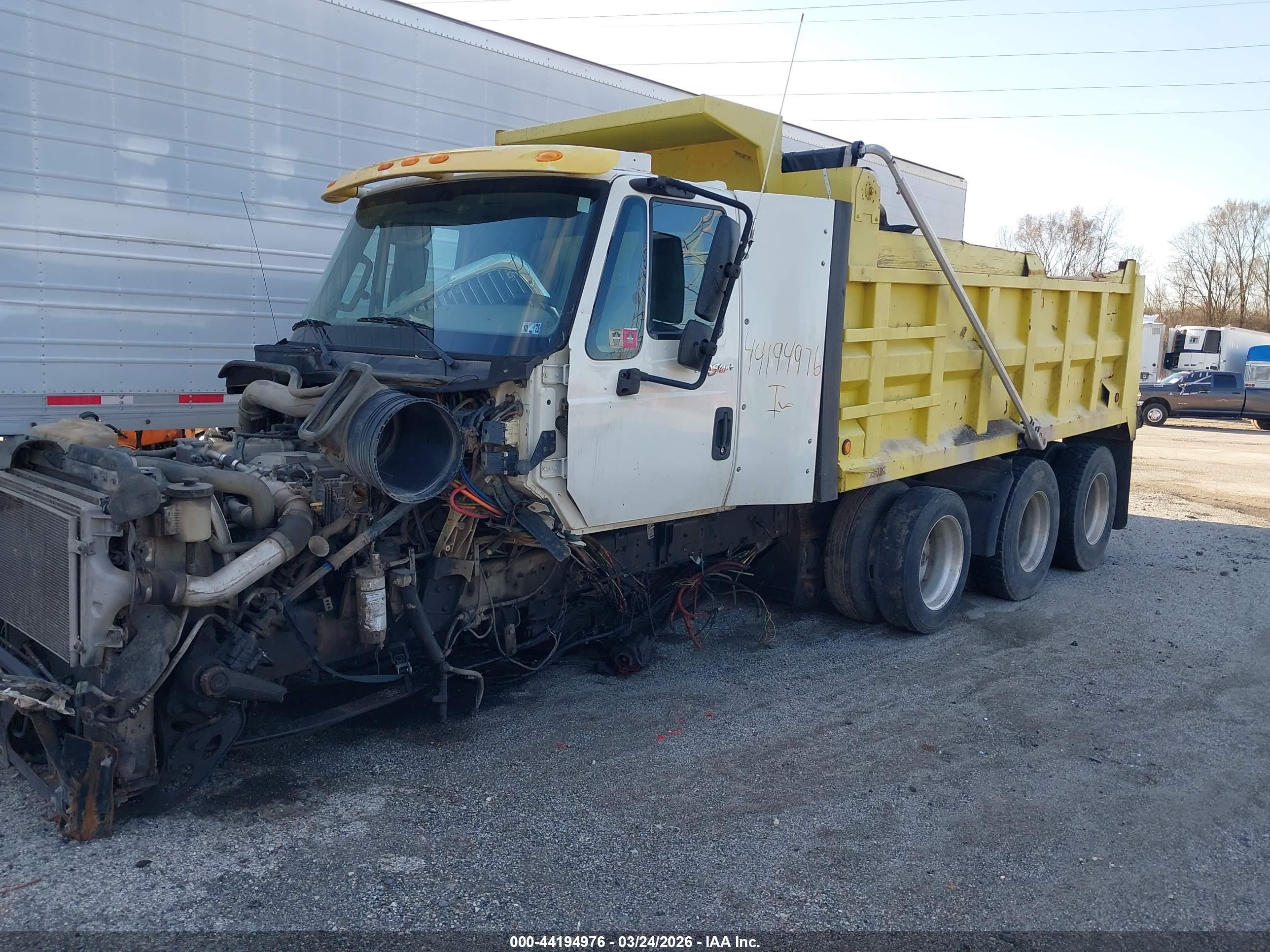 INTERNATIONAL PROSTAR image 2