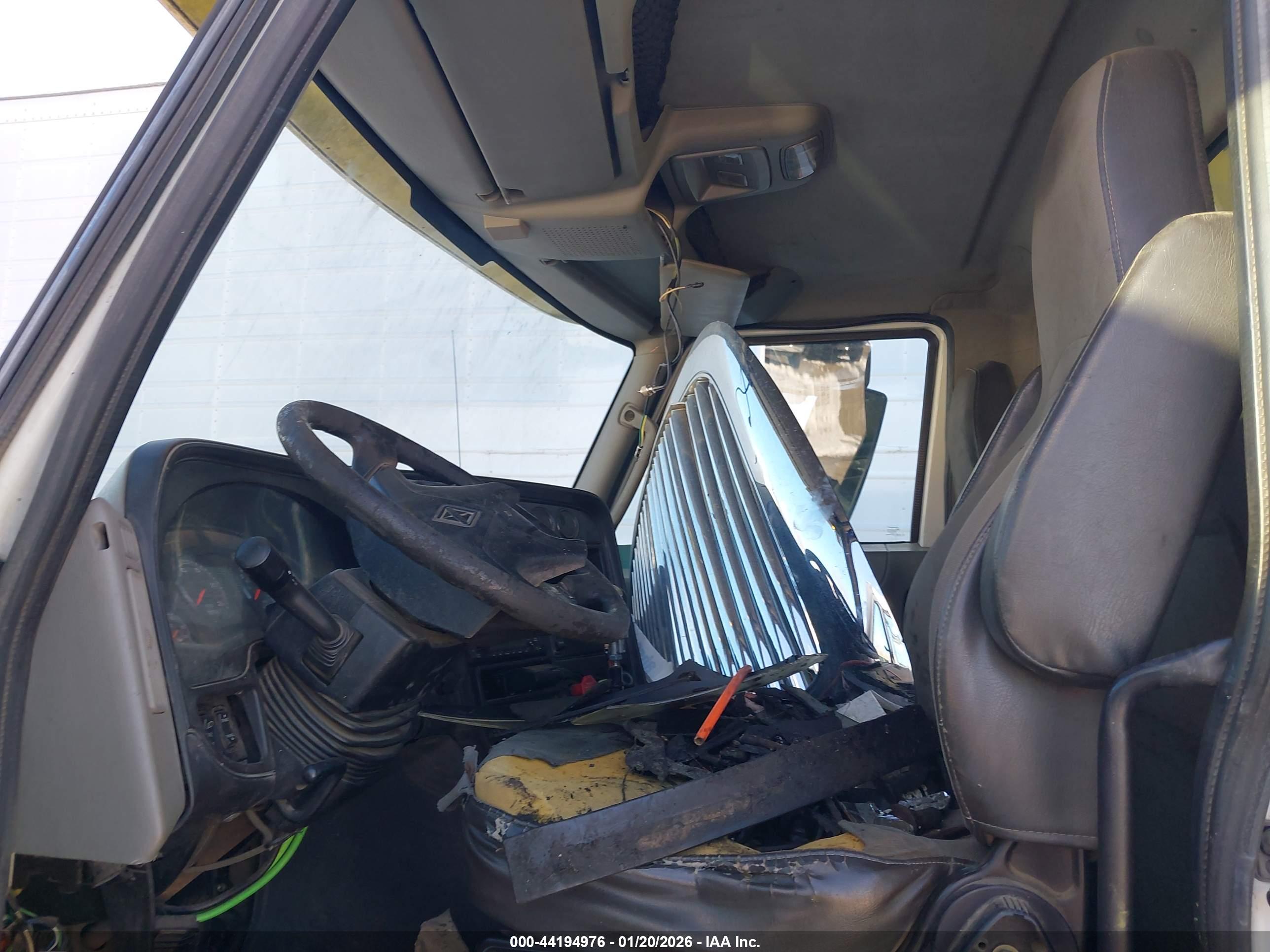 INTERNATIONAL PROSTAR image 7