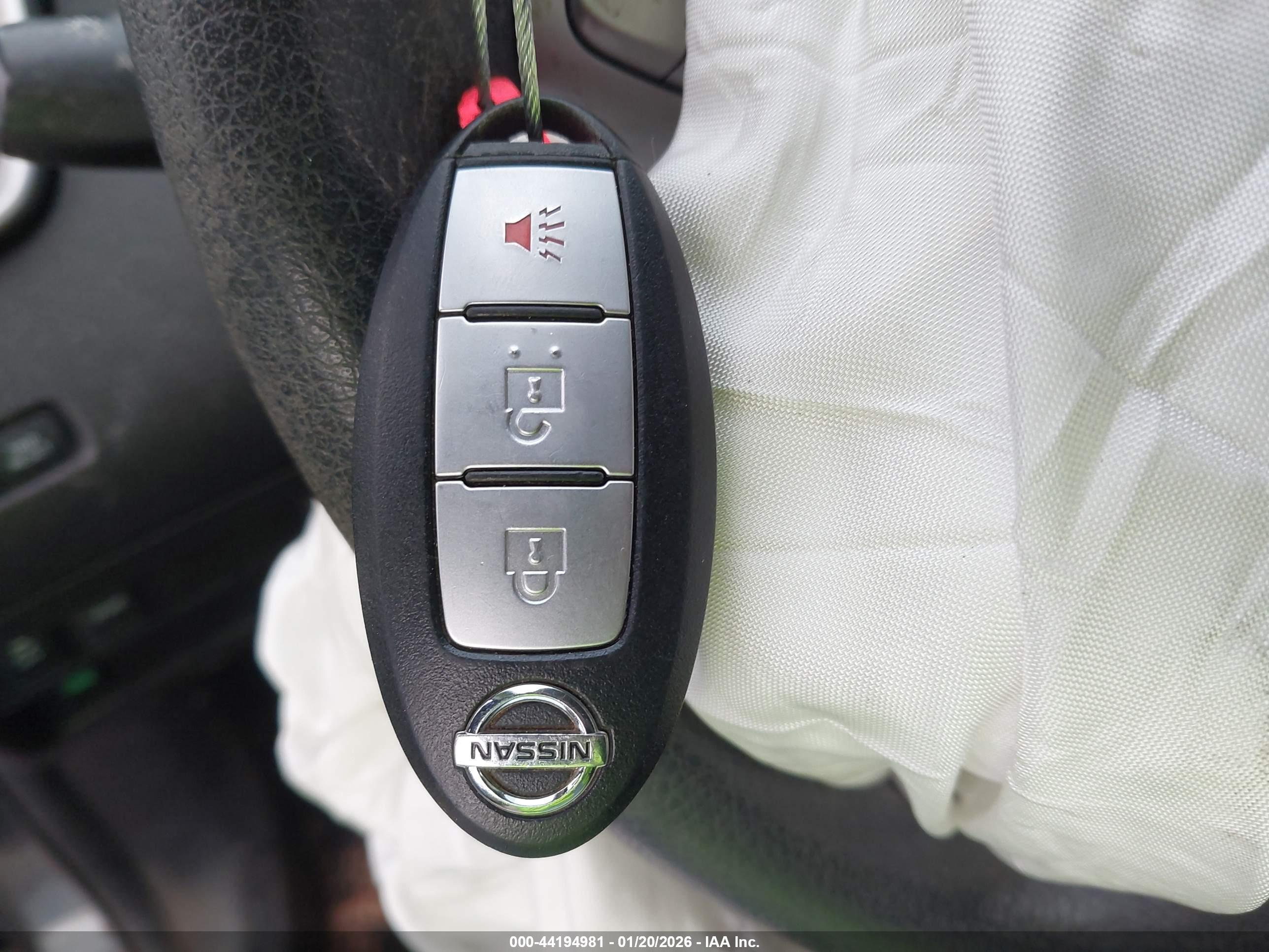 NISSAN ROGUE image 11
