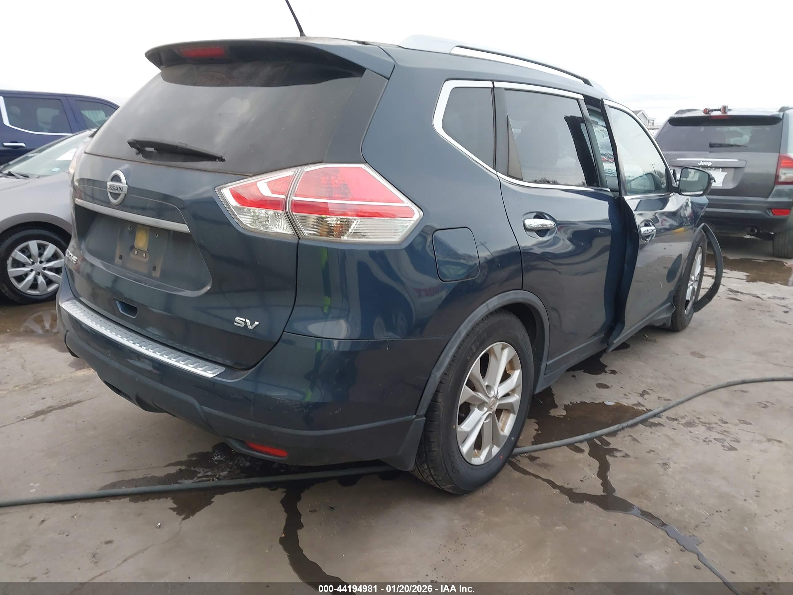 NISSAN ROGUE image 4
