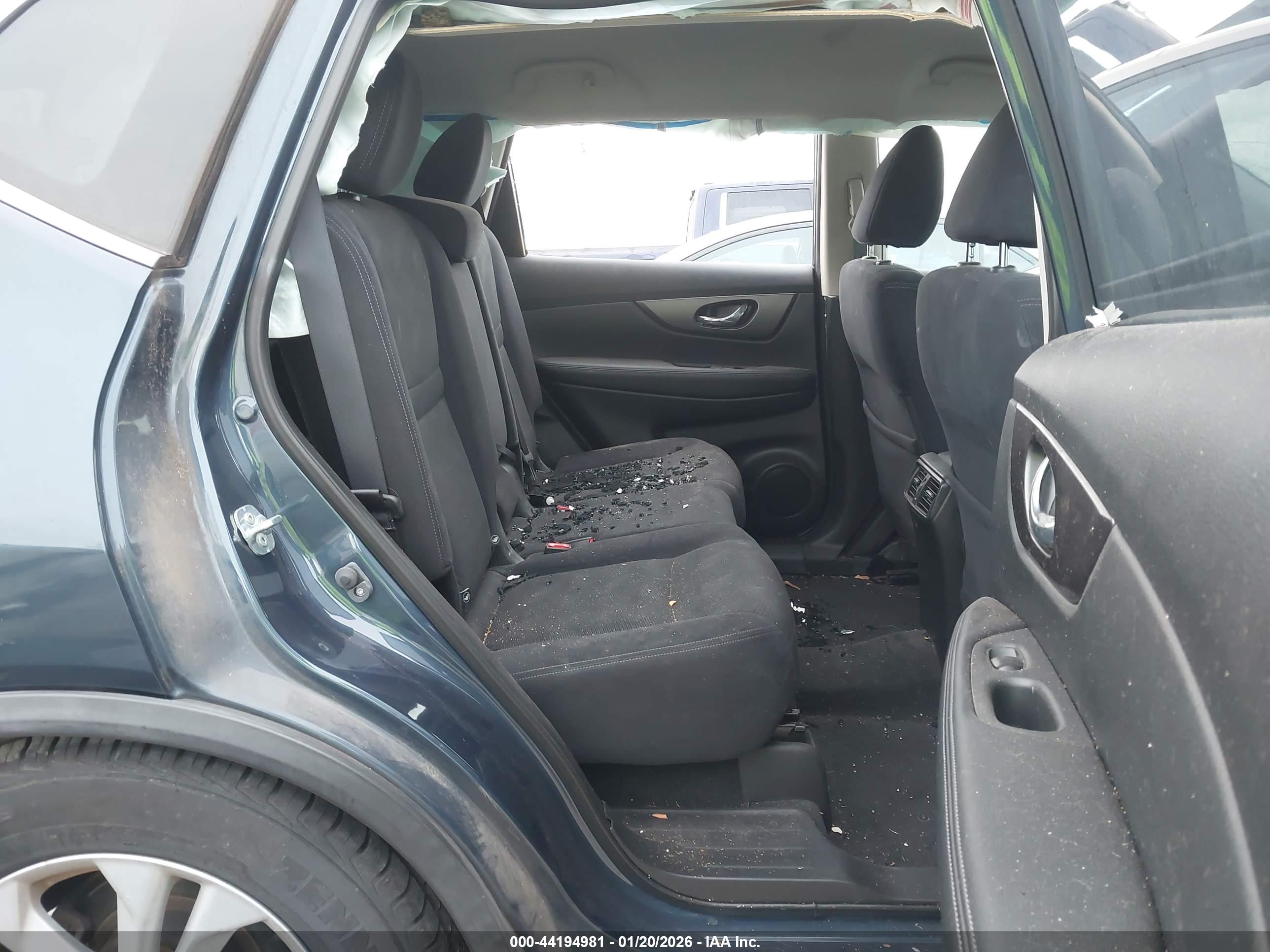 NISSAN ROGUE image 8
