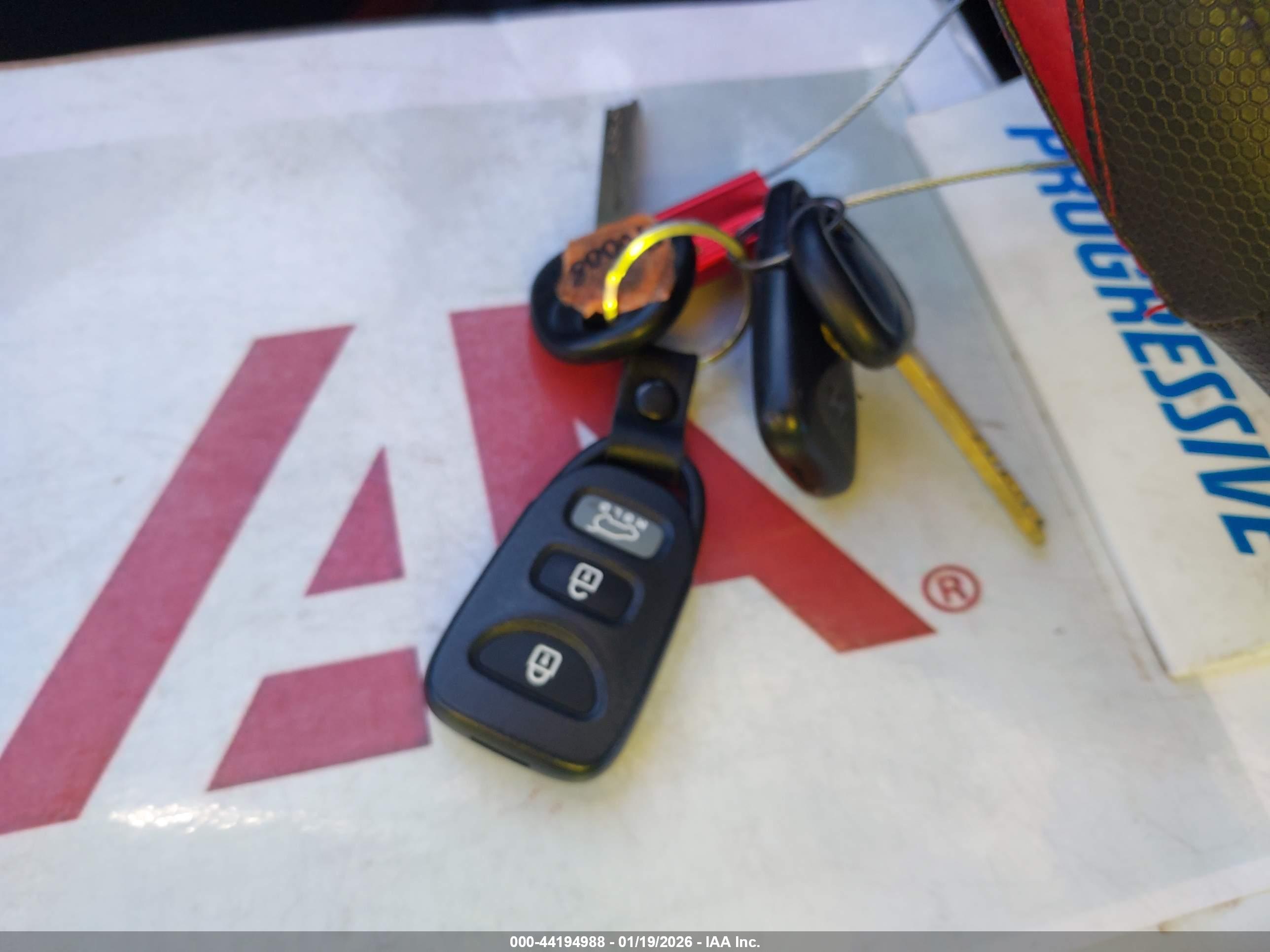 HYUNDAI ELANTRA image 11