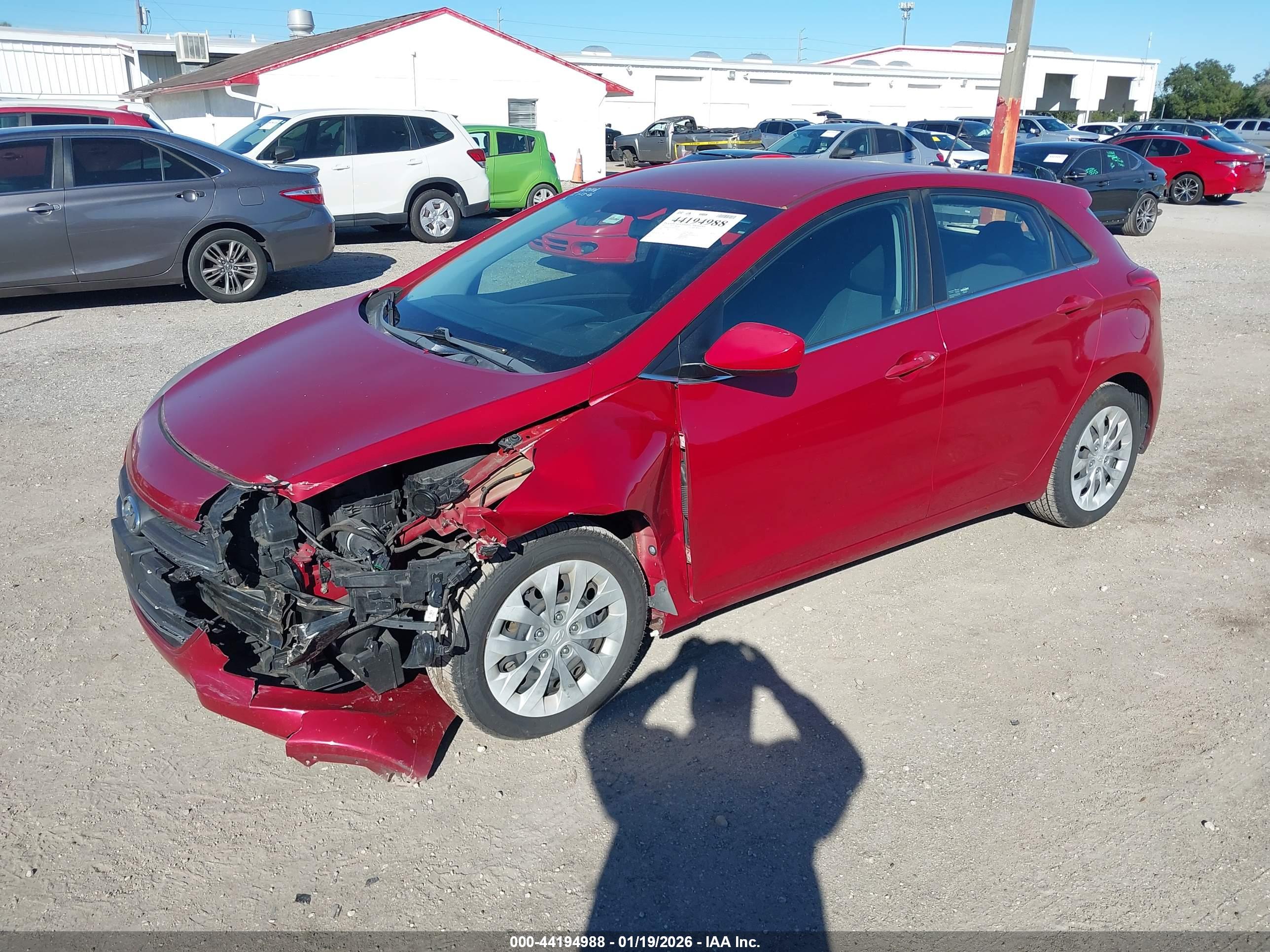 HYUNDAI ELANTRA image 2
