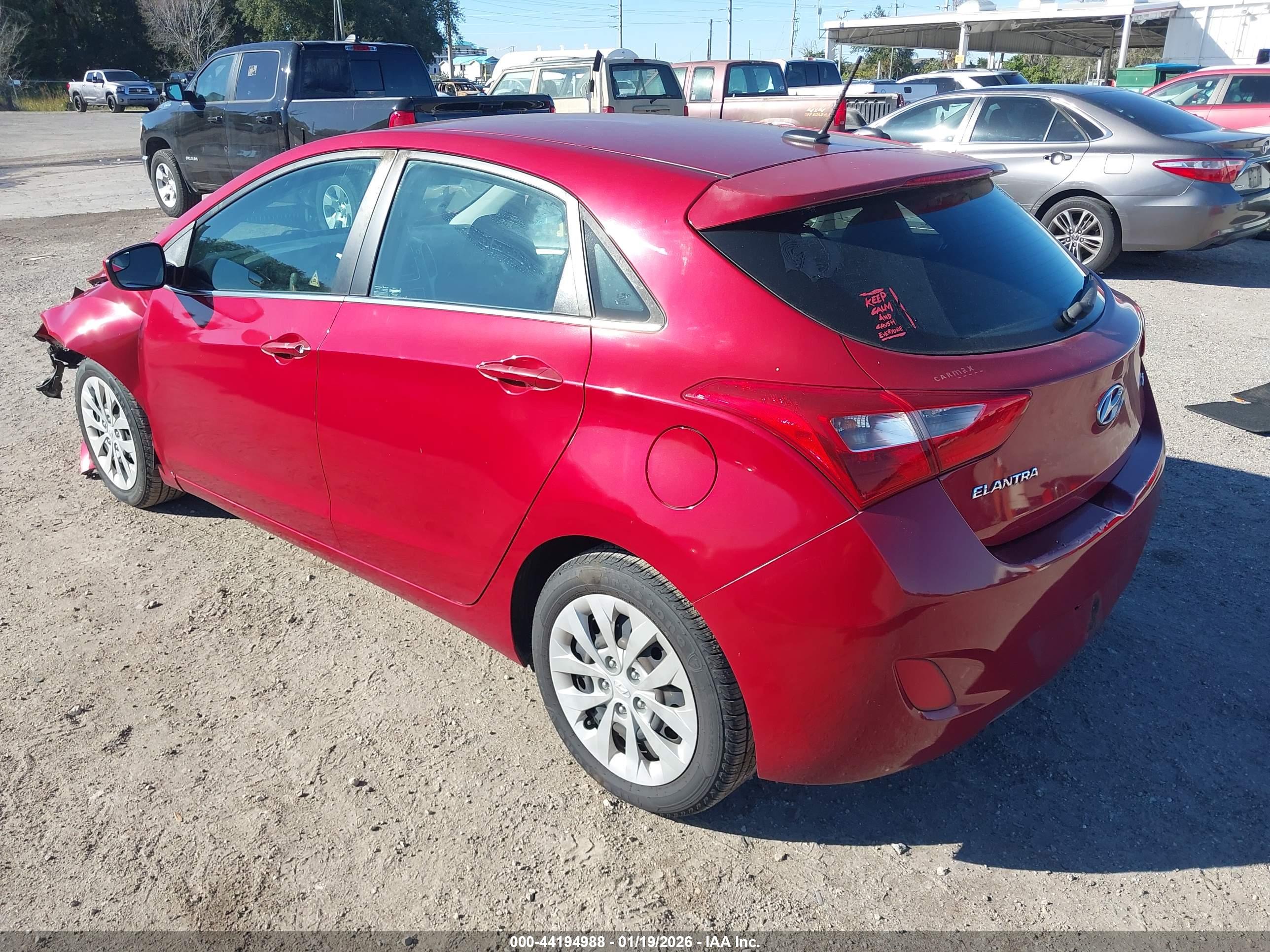 HYUNDAI ELANTRA image 3