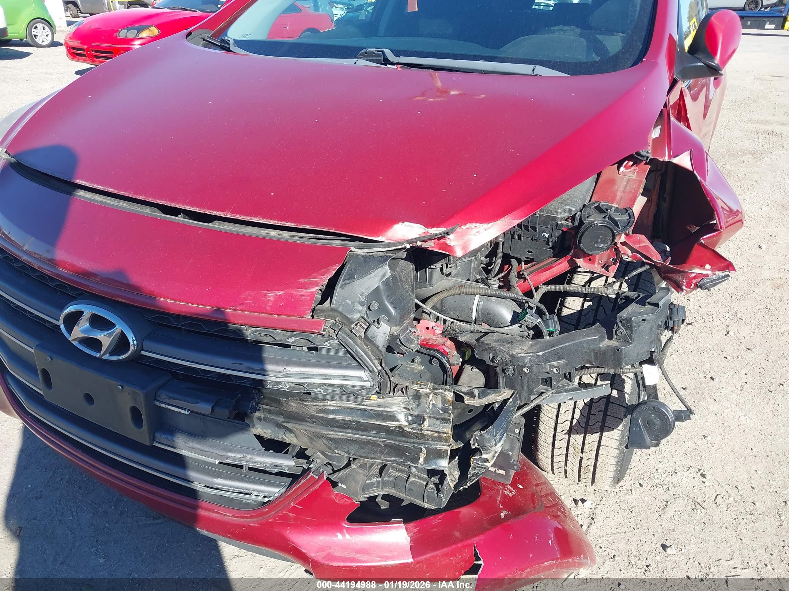 HYUNDAI ELANTRA image 6