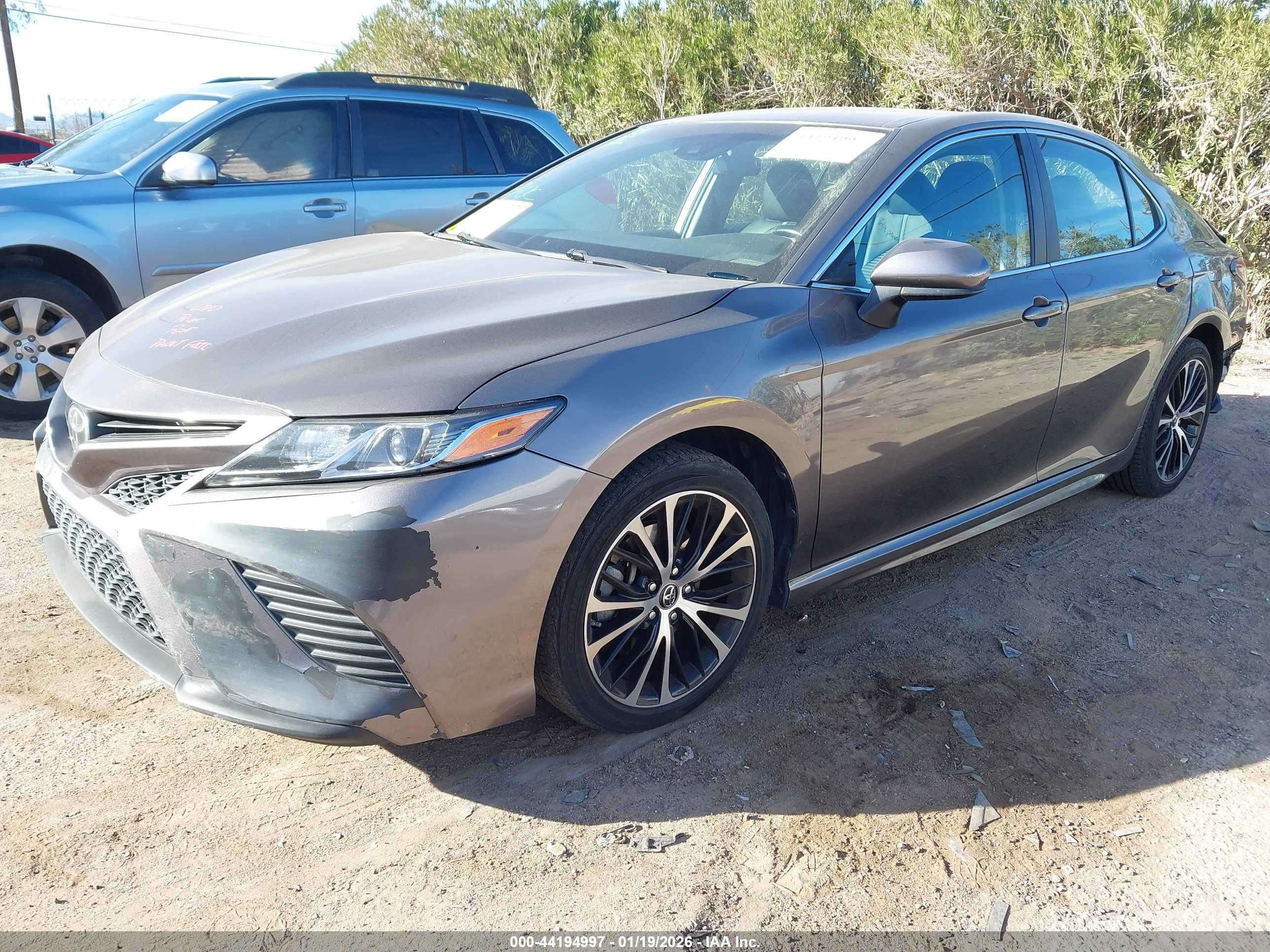 TOYOTA CAMRY image 2