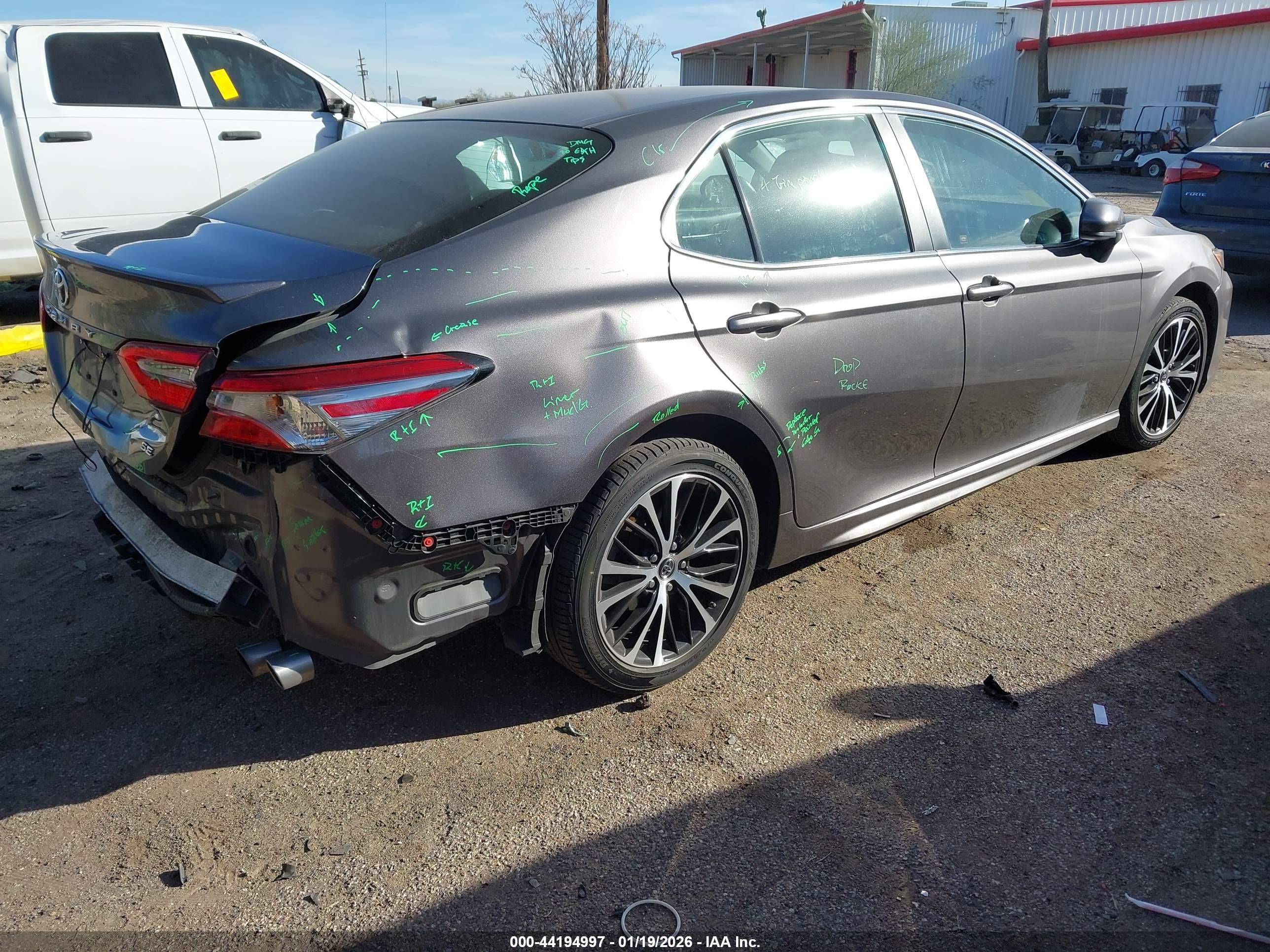 TOYOTA CAMRY image 4
