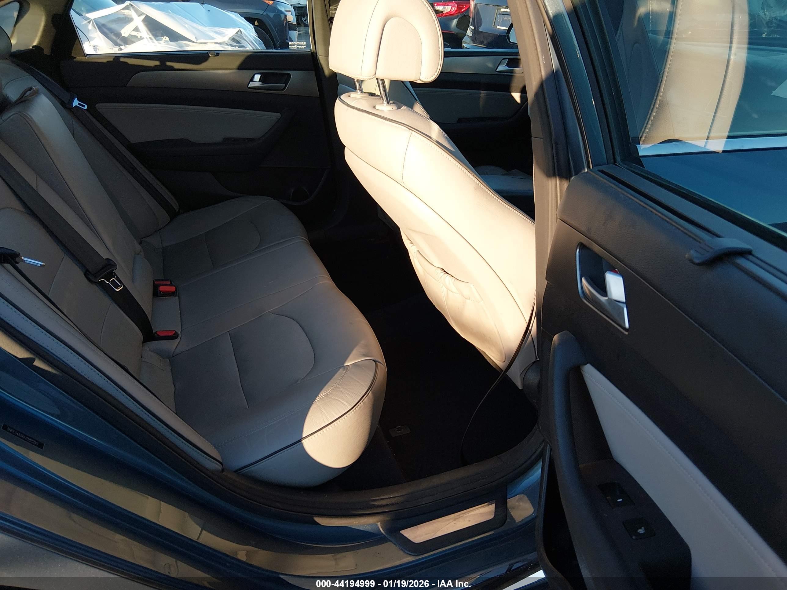HYUNDAI SONATA image 8