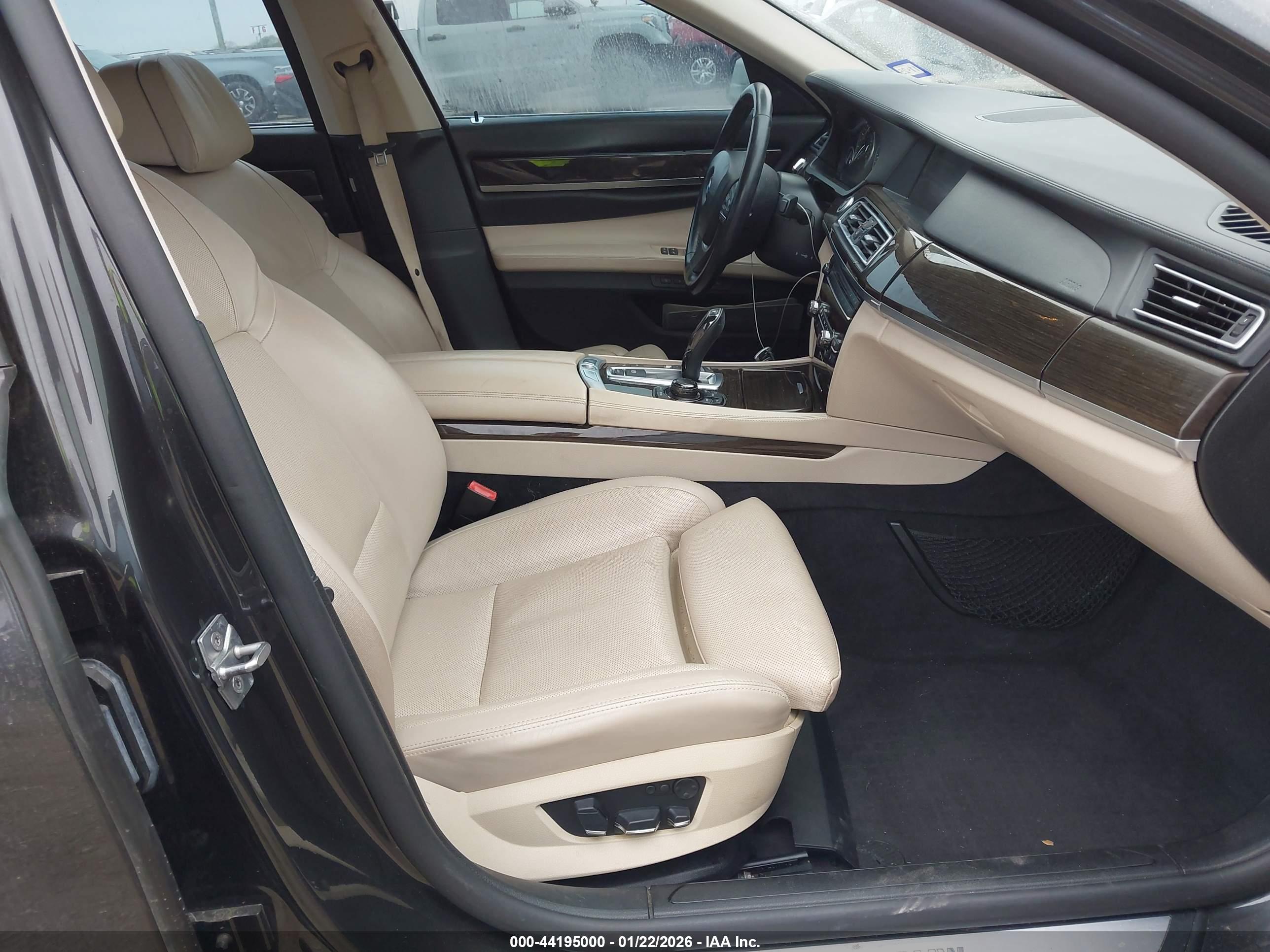 BMW 750LI image 5