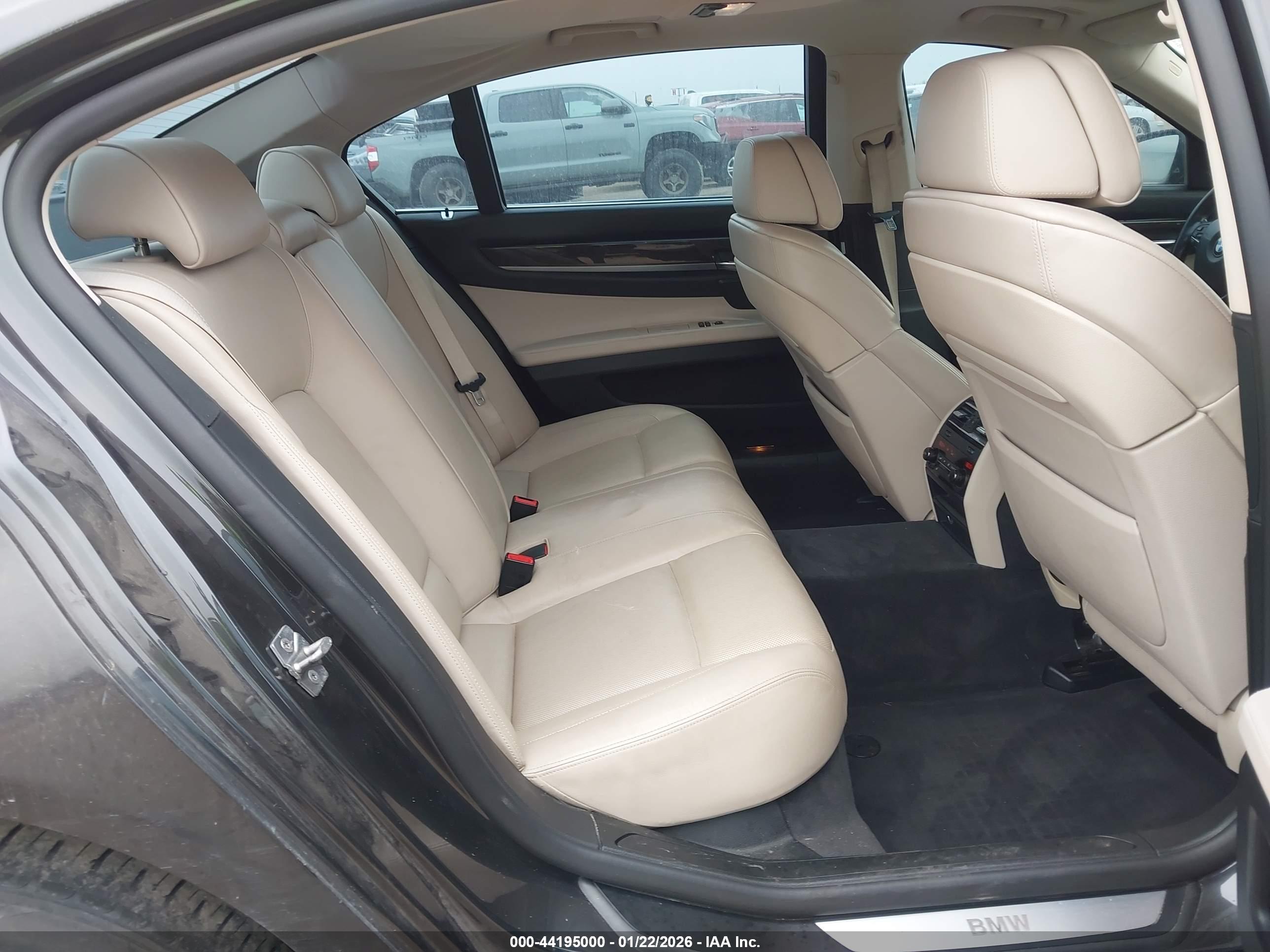 BMW 750LI image 8
