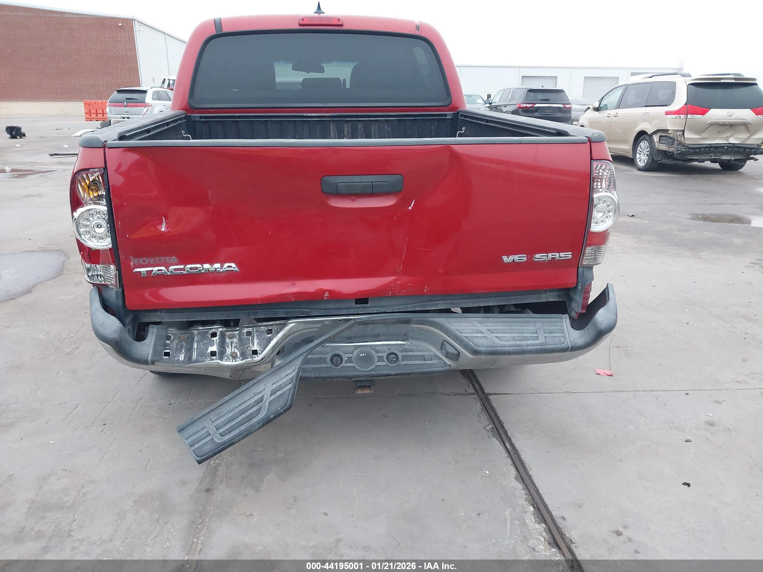 TOYOTA TACOMA image 6