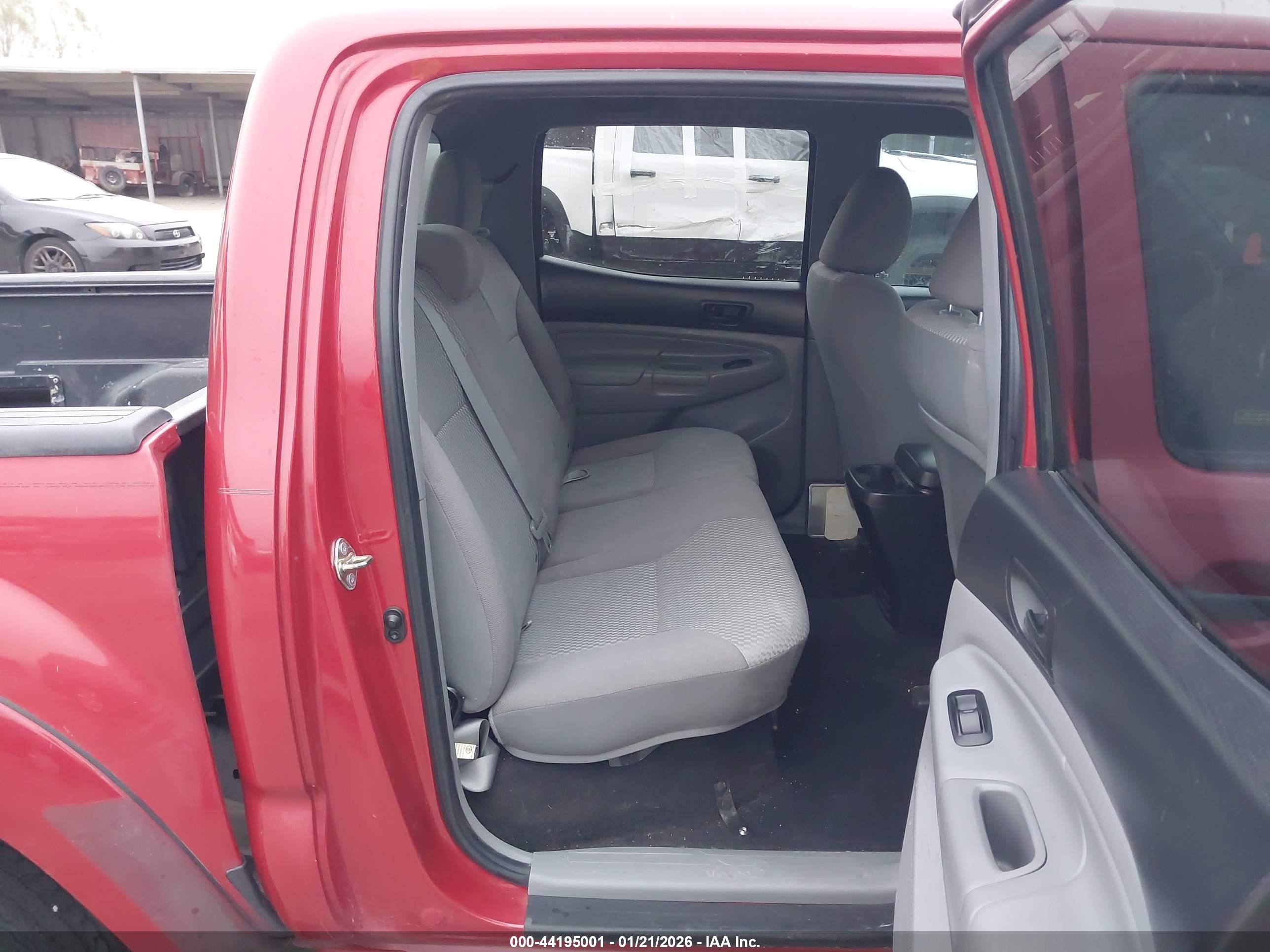 TOYOTA TACOMA image 8