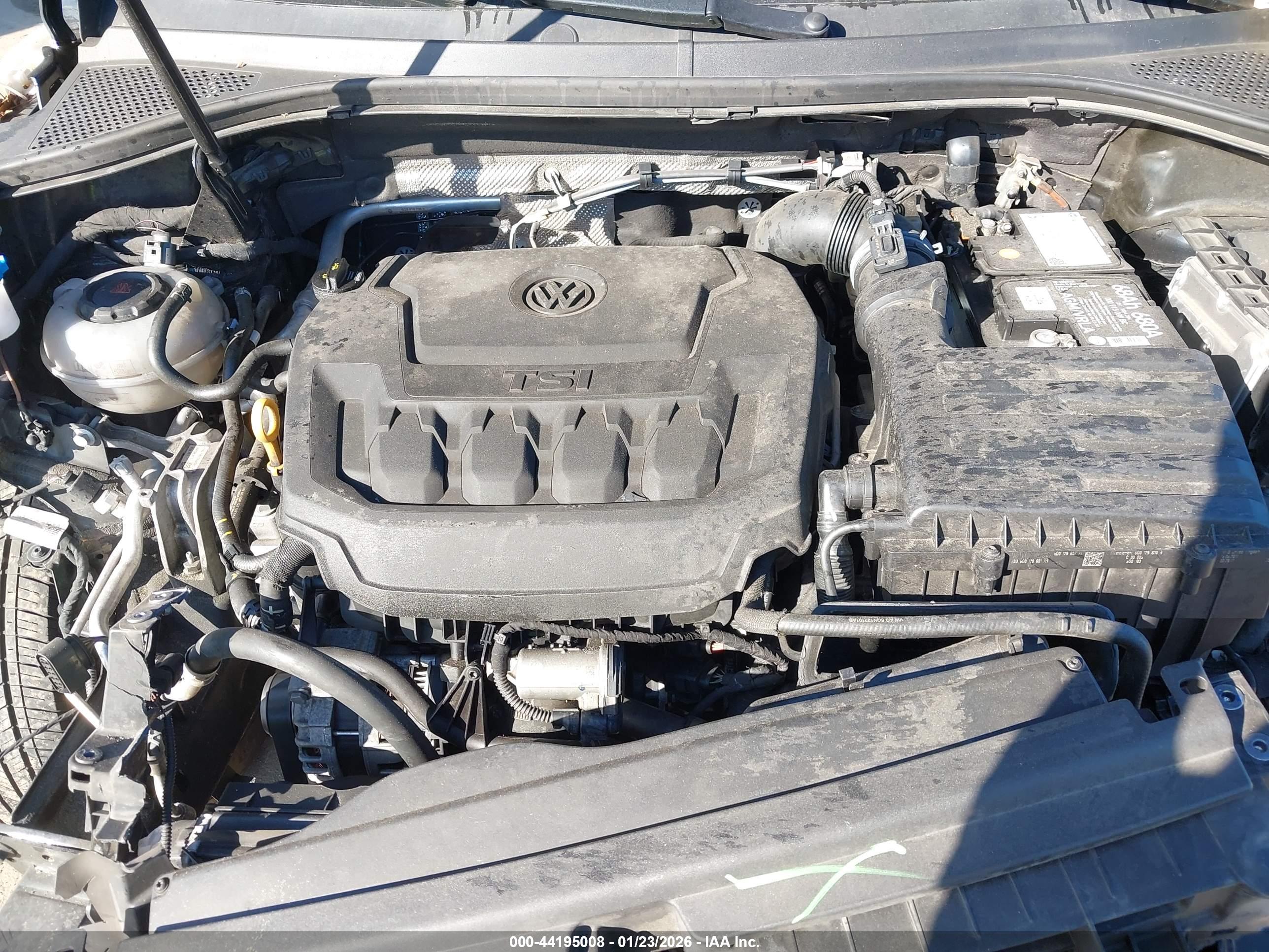 VOLKSWAGEN TIGUAN image 10