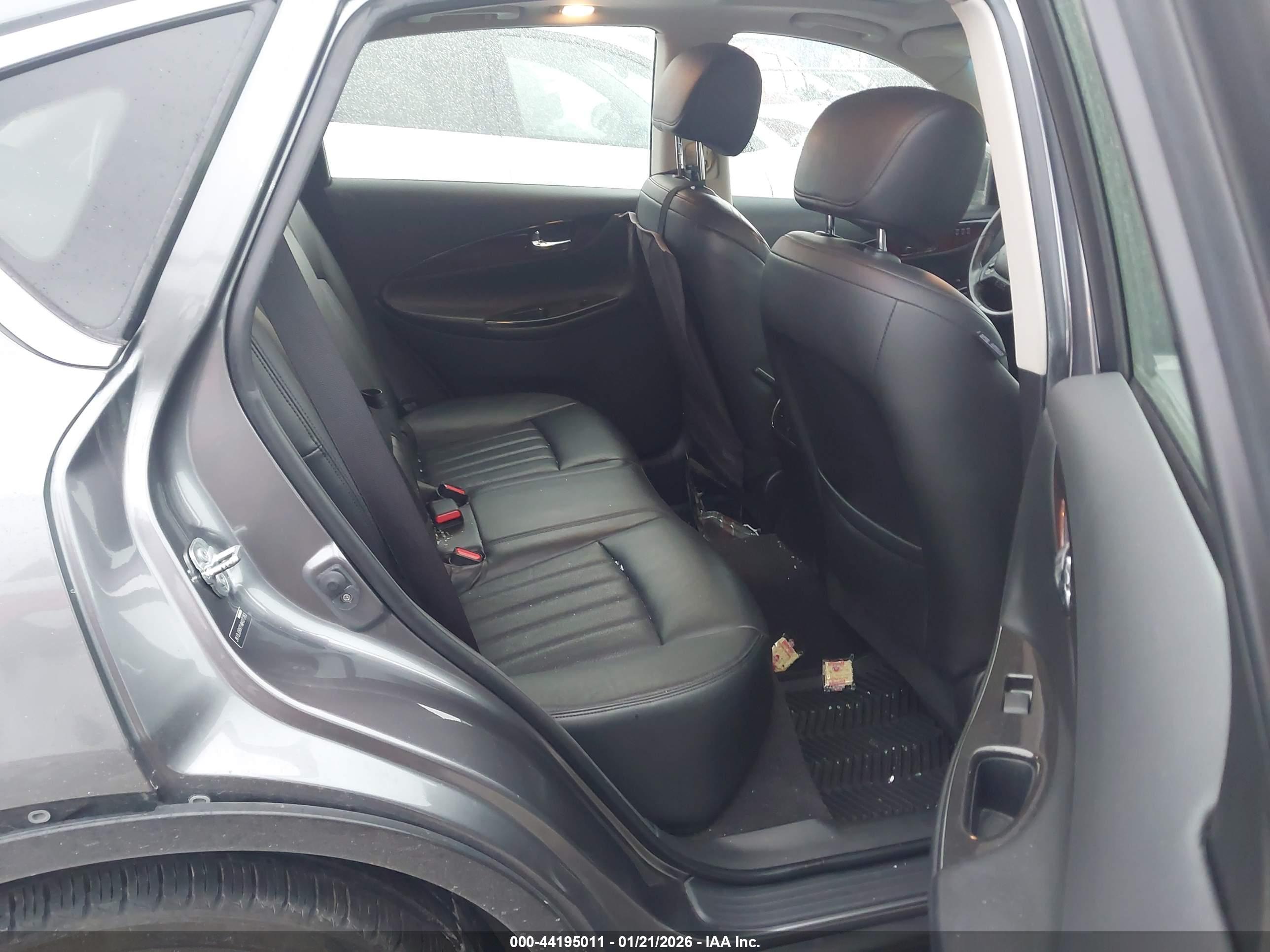 INFINITI QX50 image 8