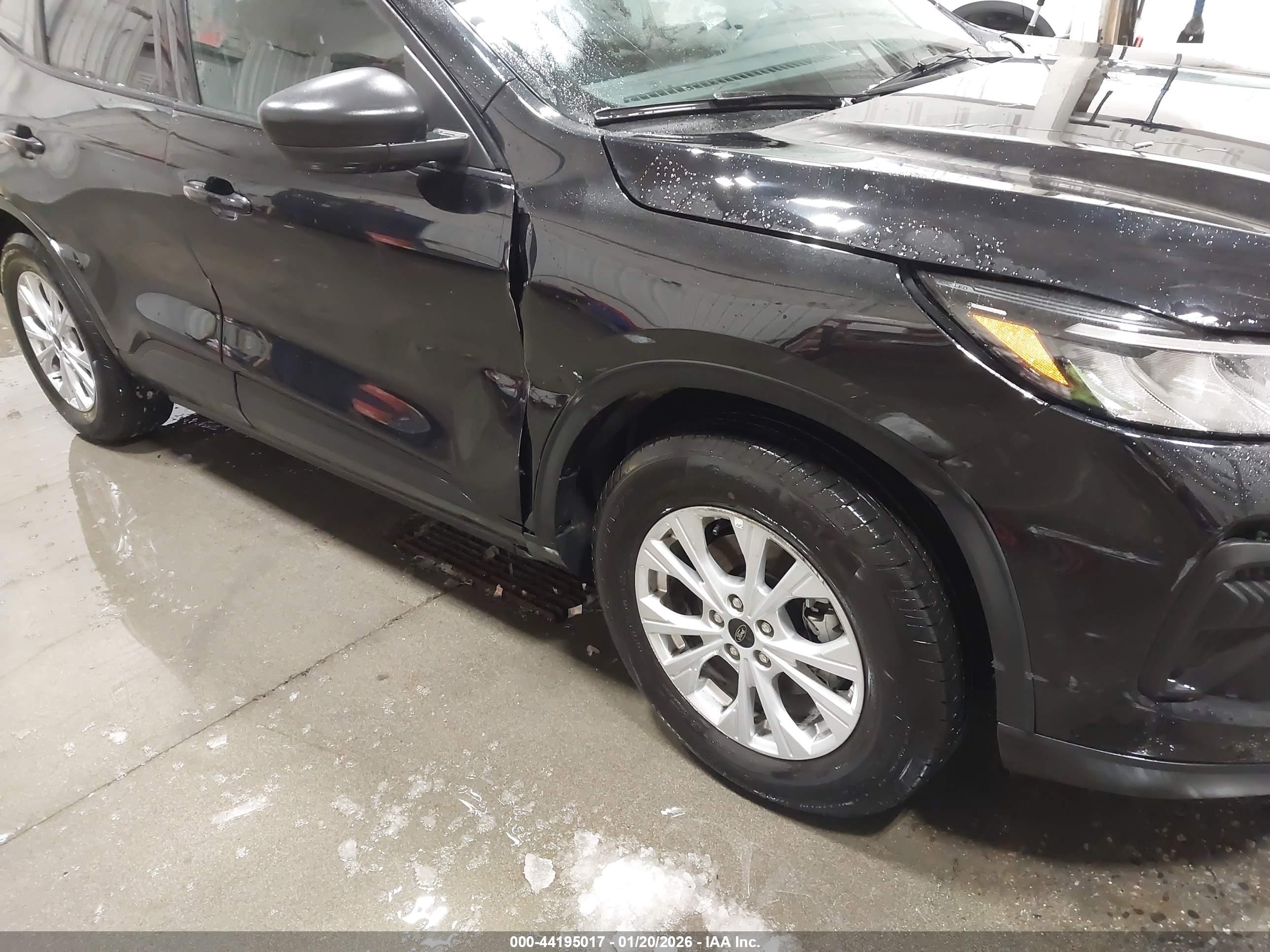 FORD ESCAPE image 6