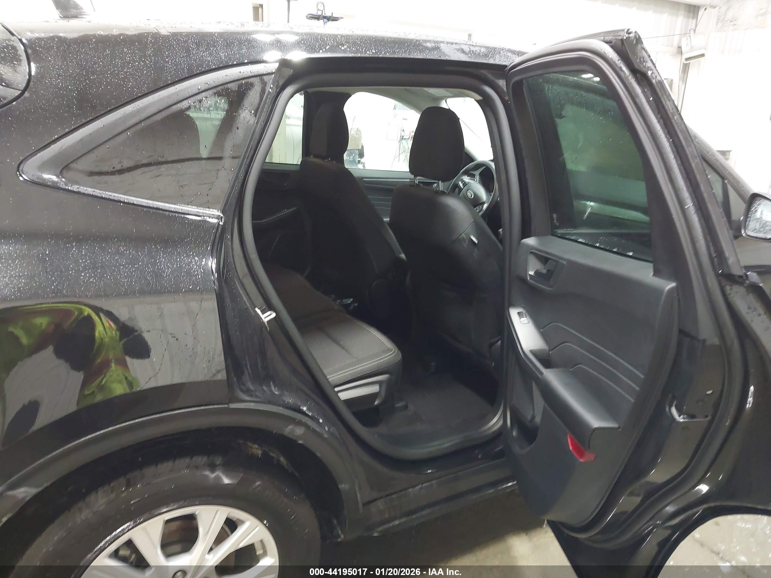 FORD ESCAPE image 8